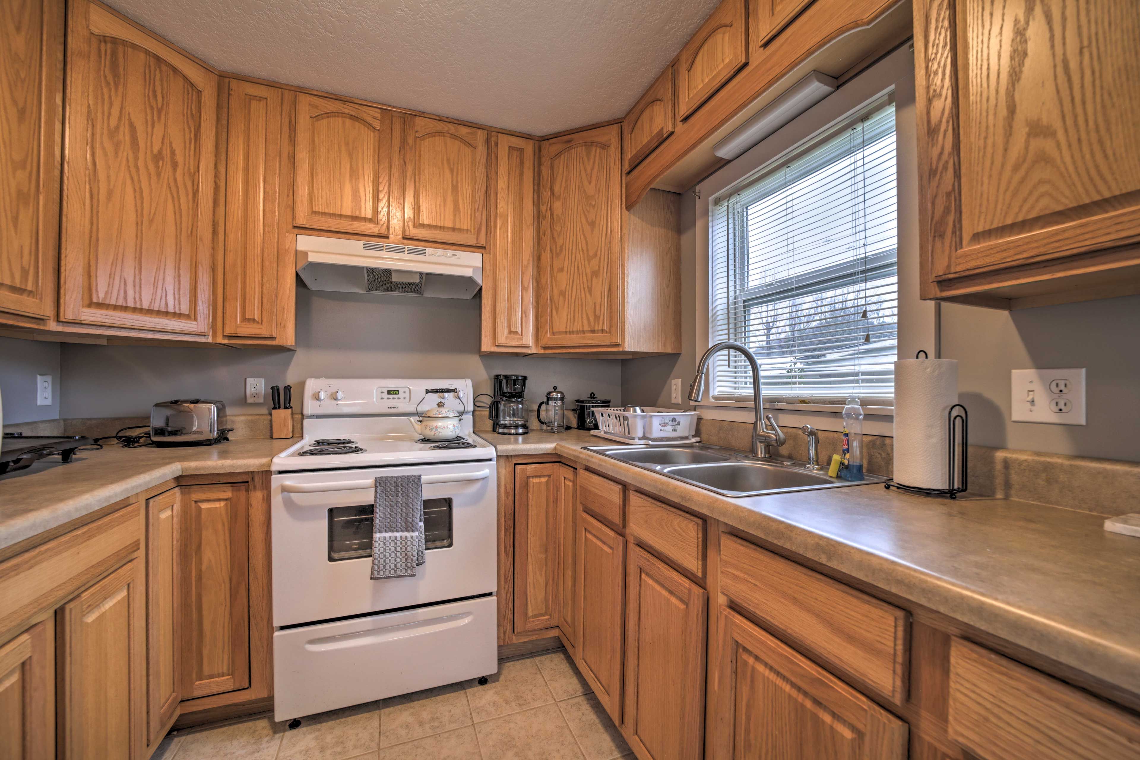 Bryson City Vacation Rental | 2BR | 1BA | Step-Free Access | 795 Sq Ft