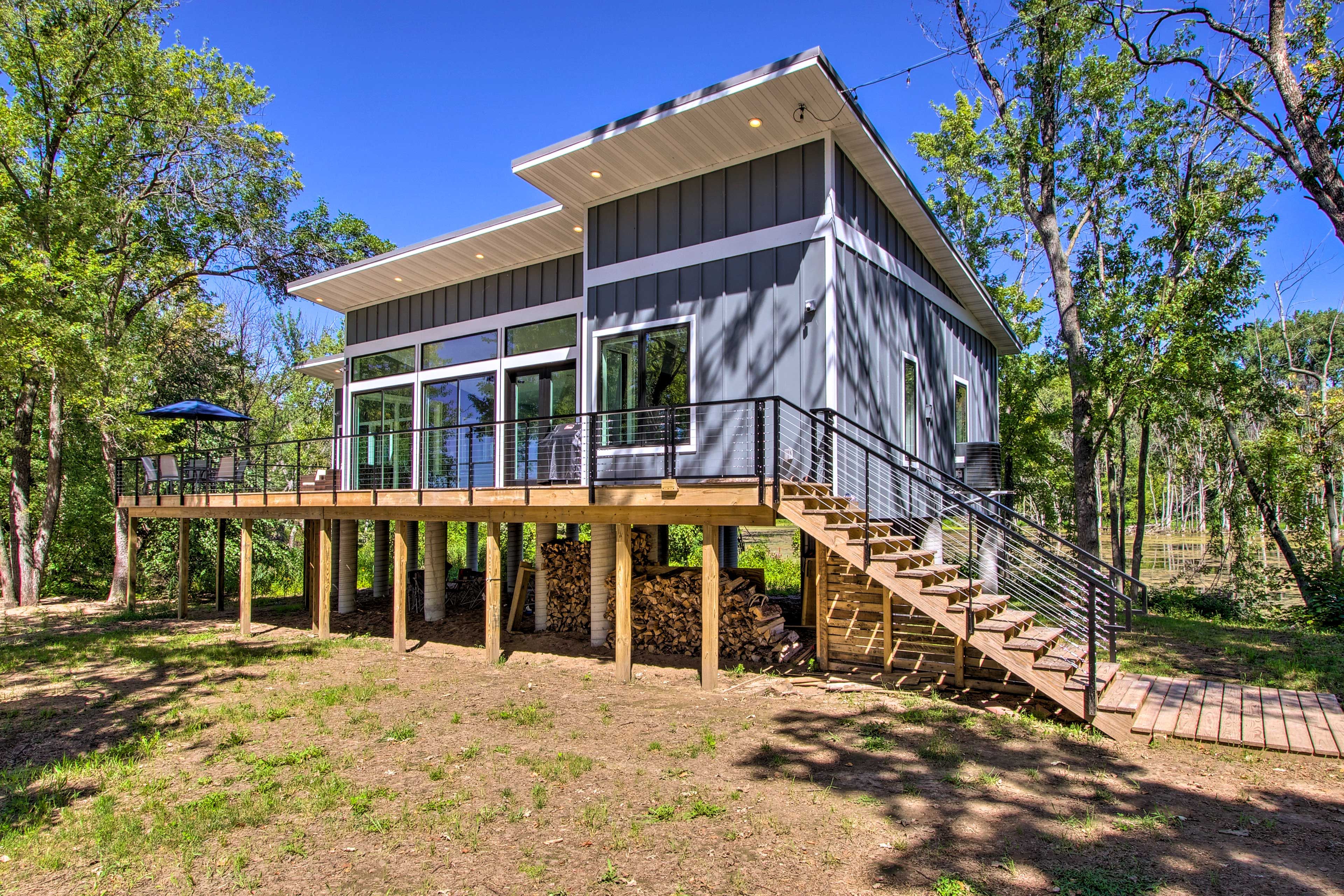 Back Exterior | Driveway (4 Vehicles)