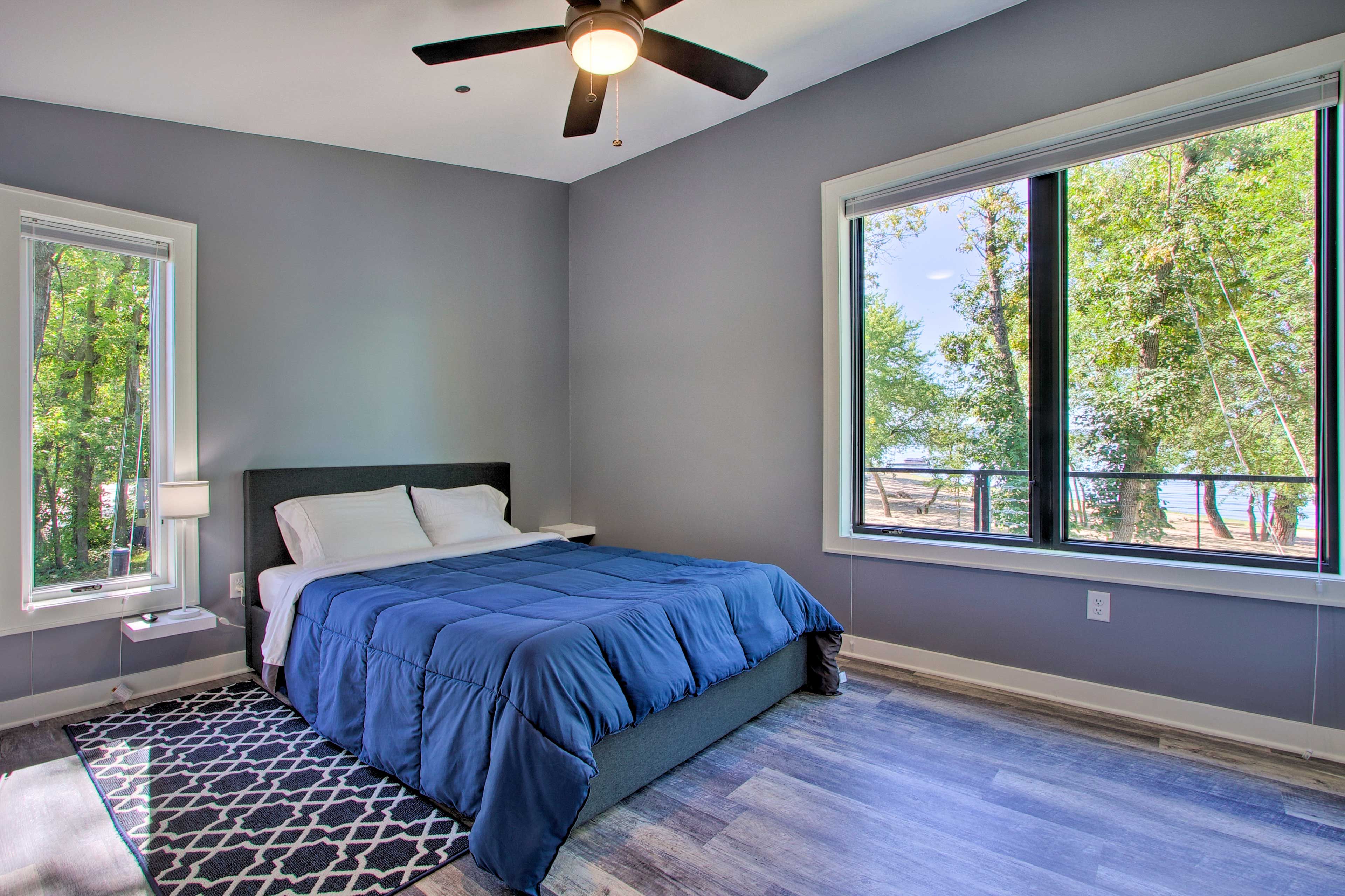 Bedroom 1 | Queen Bed | Linens Provided