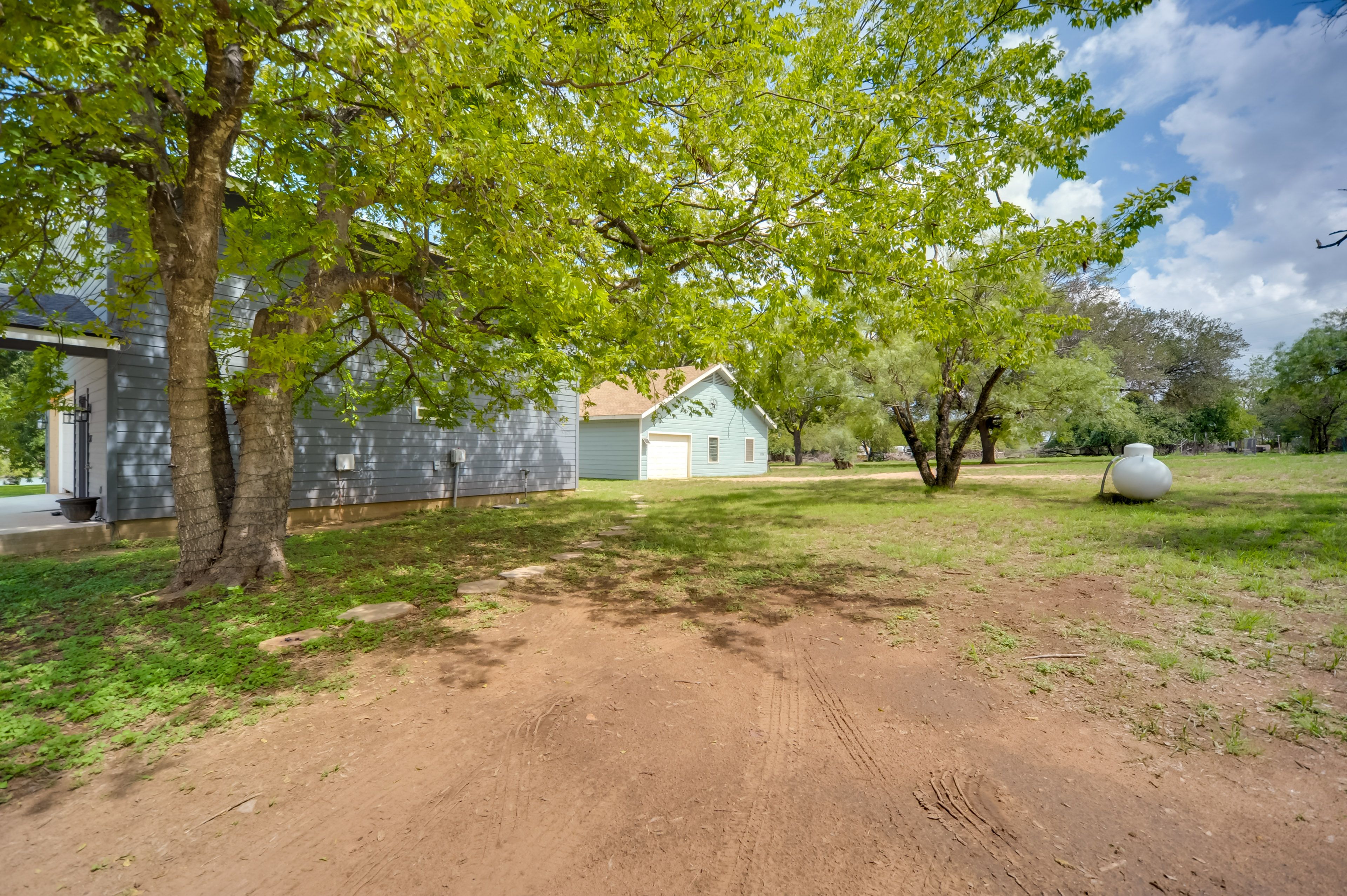 Parking | Driveway (2 Vehicles) | RV & Trailer Parking Available