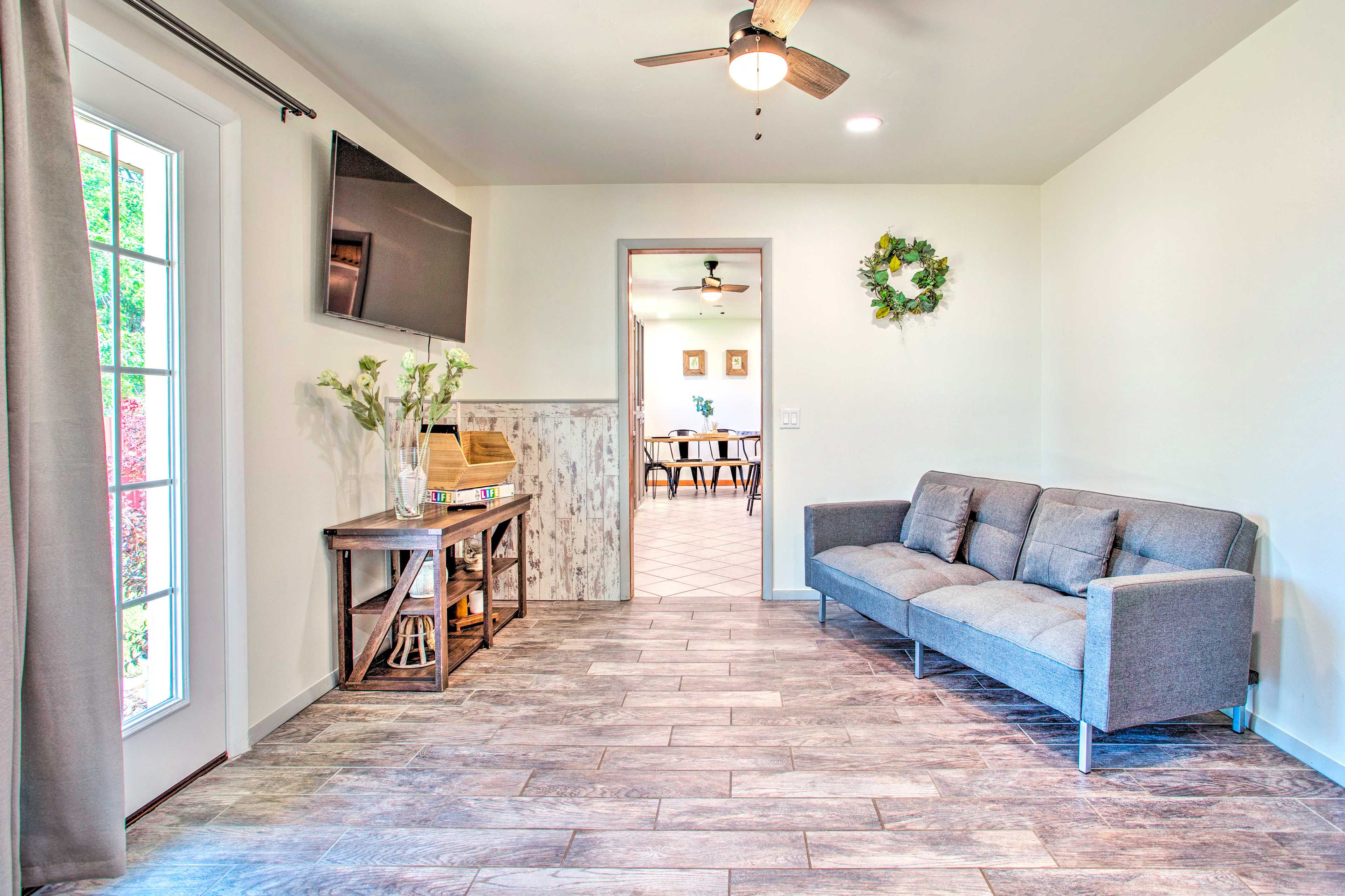 Additional Living Area | Futon | Smart TV | Bean Bag Chair | Ceiling Fans
