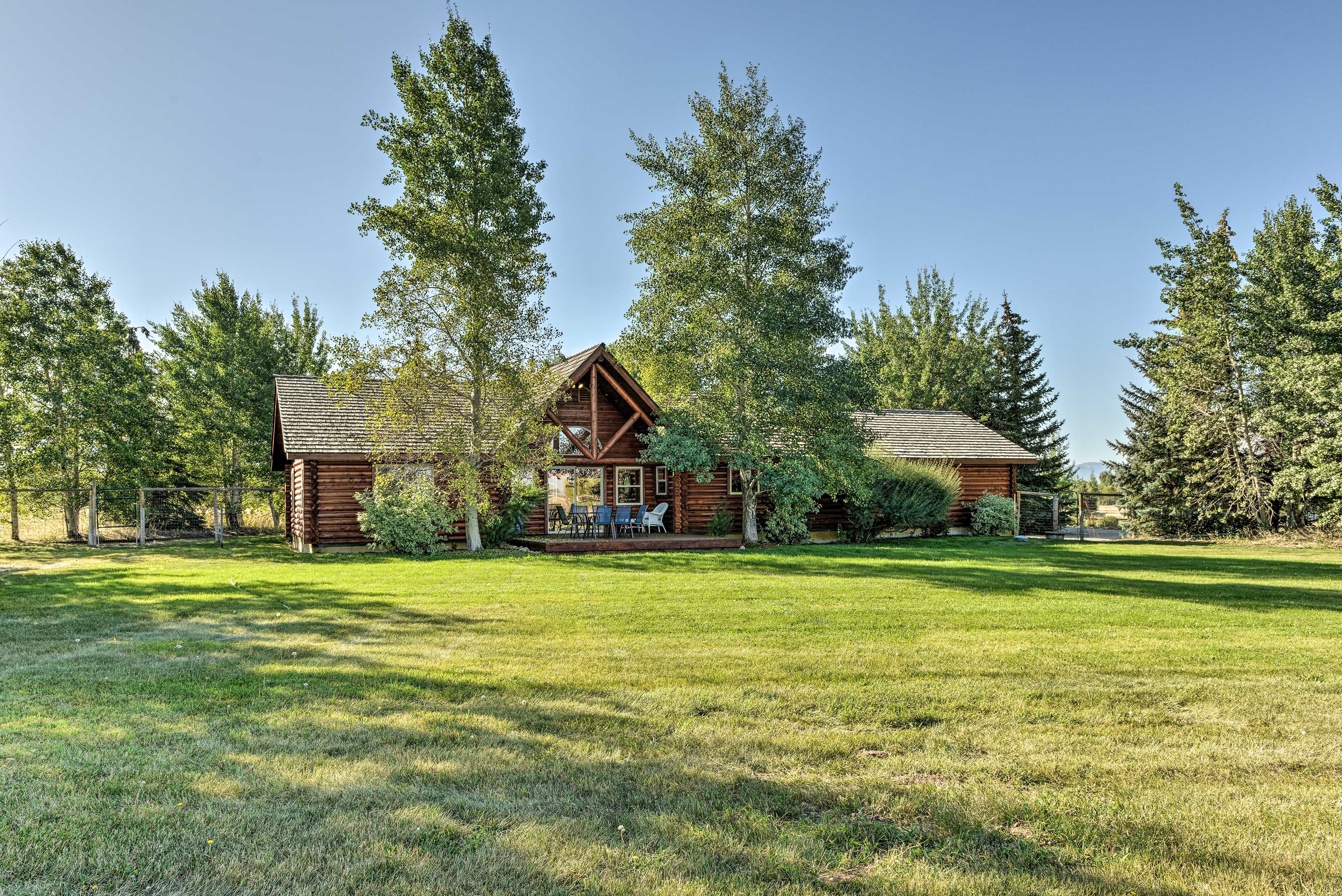 Exterior | Single-Story Cabin | No A/C