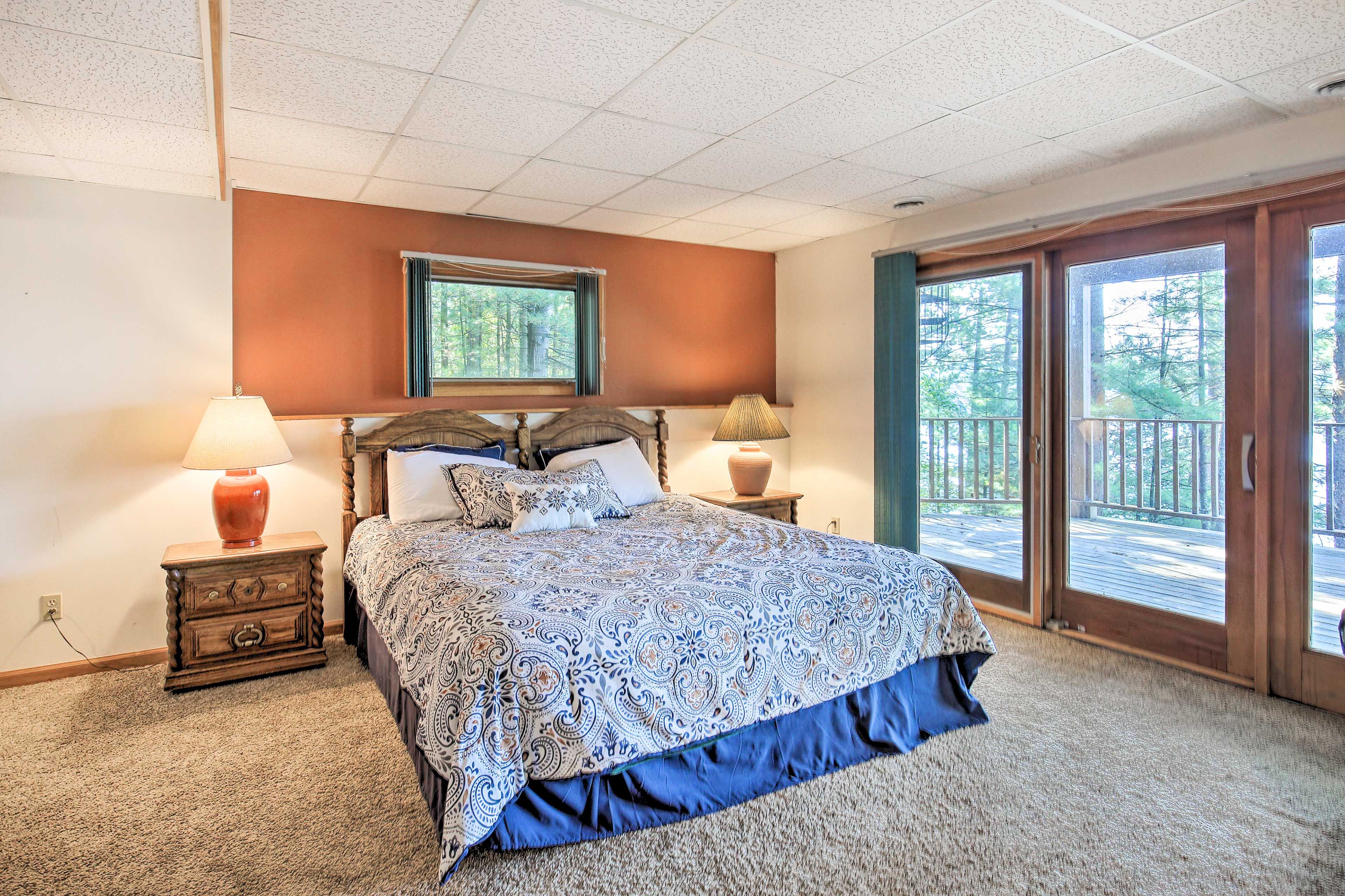 Bedroom 3 | King Bed | 2 Twin Beds | Ground Floor