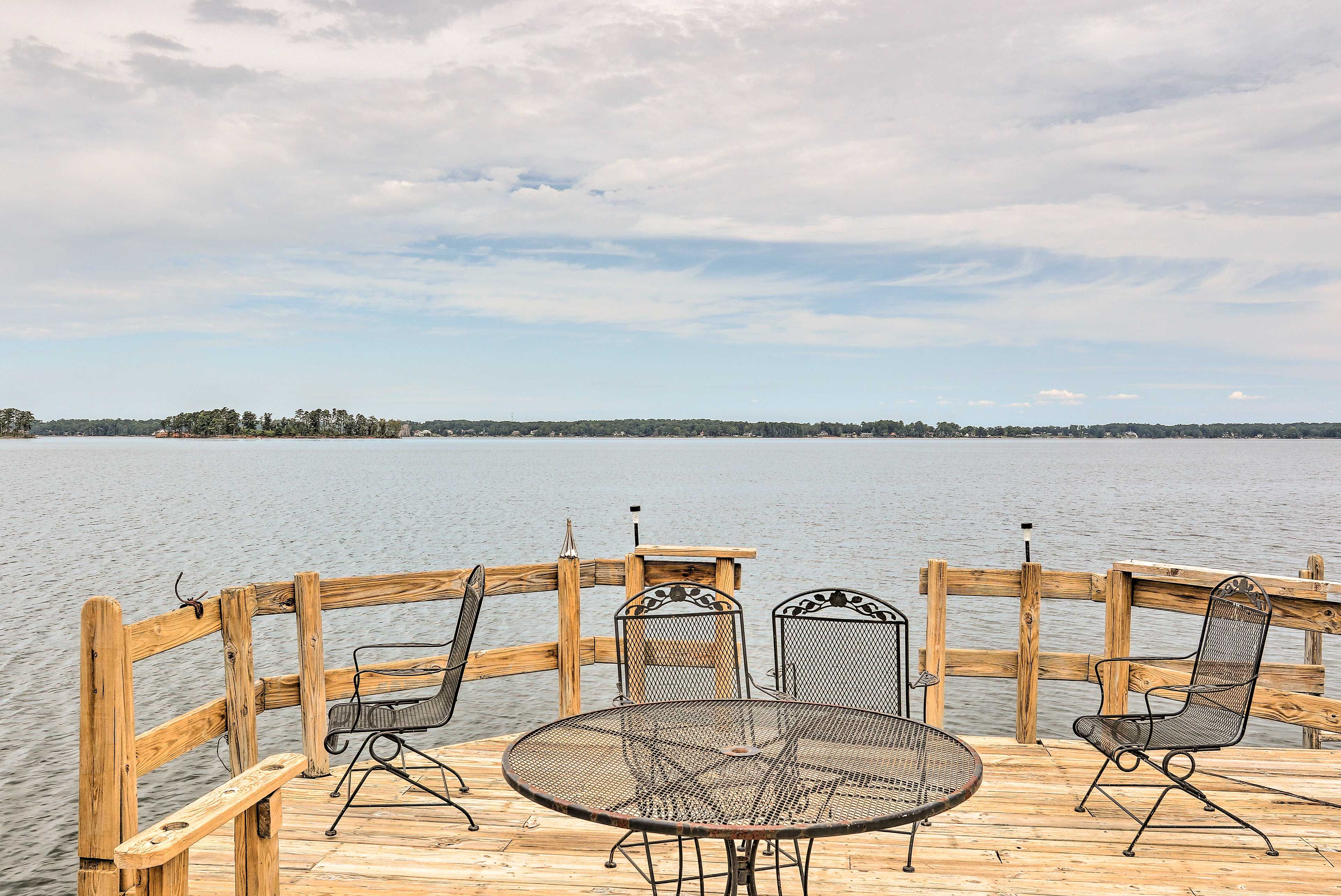 Private Dock | Dining Table