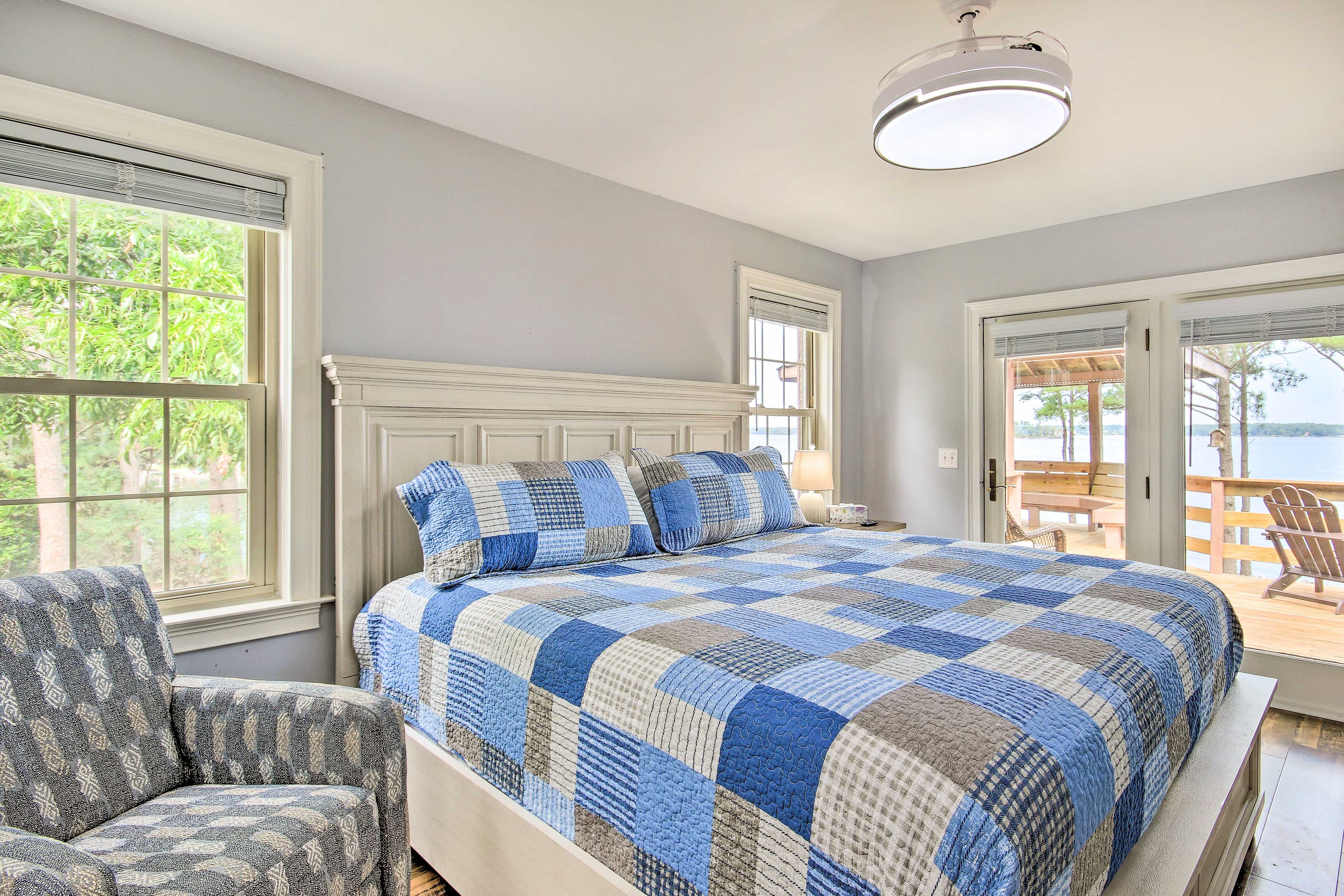 Bedroom 2 | King Bed | Smart TV | En-Suite Bathroom | Deck Access