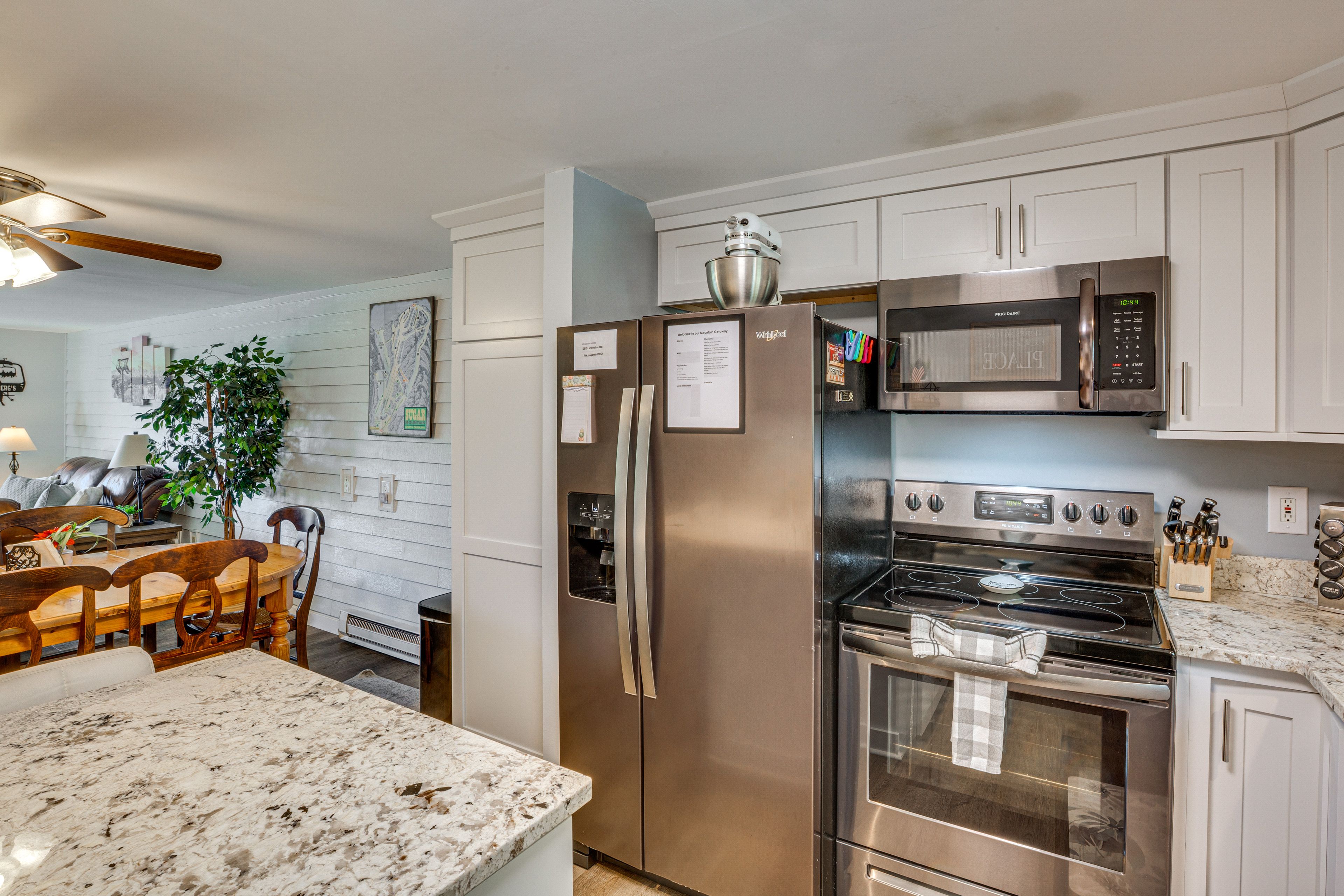 Kitchen | 2nd Floor | Cooking Basics | Blender | Toaster | Crockpot