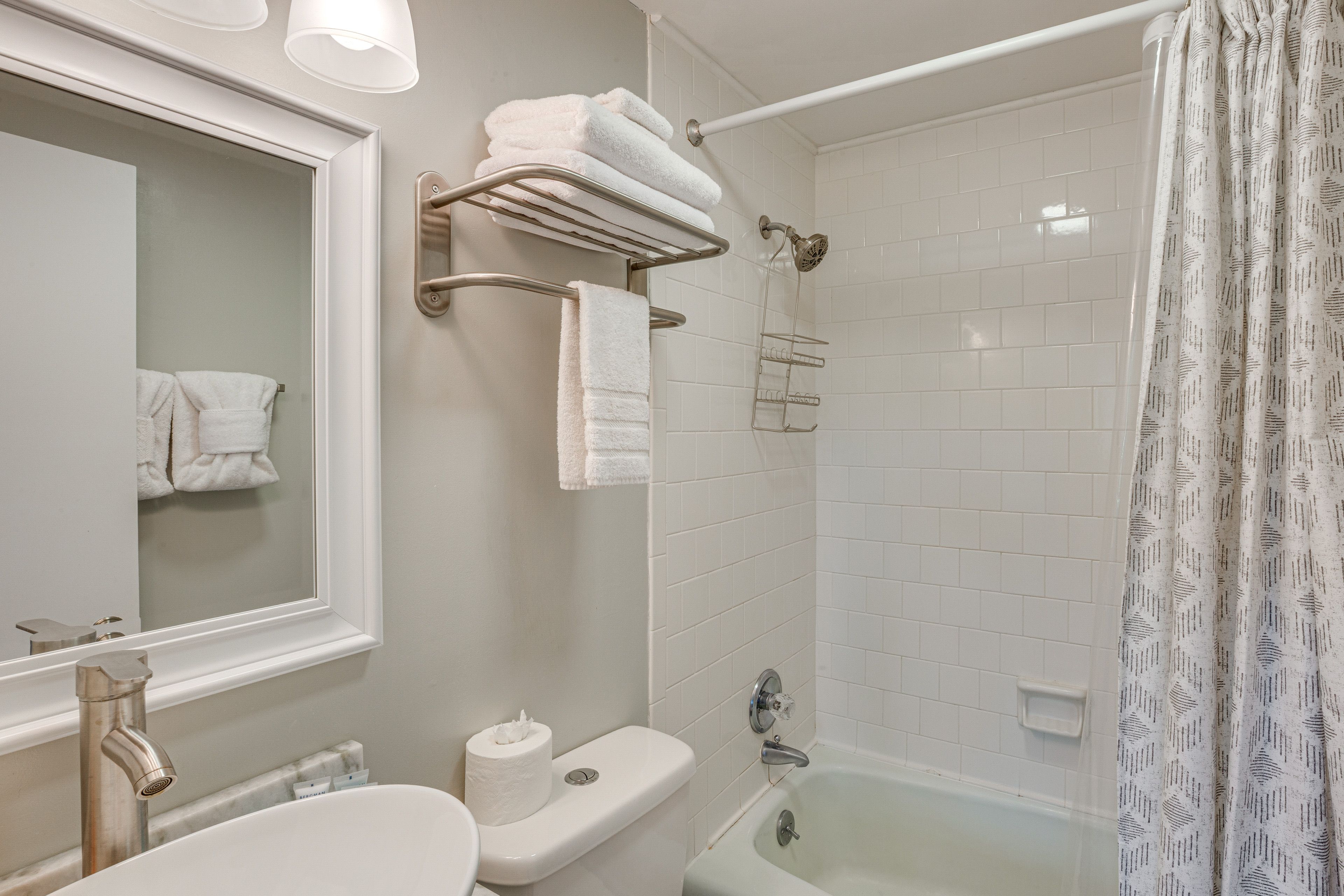 En-Suite Bathroom | 1st Floor | Towels Provided | Complimentary Toiletries