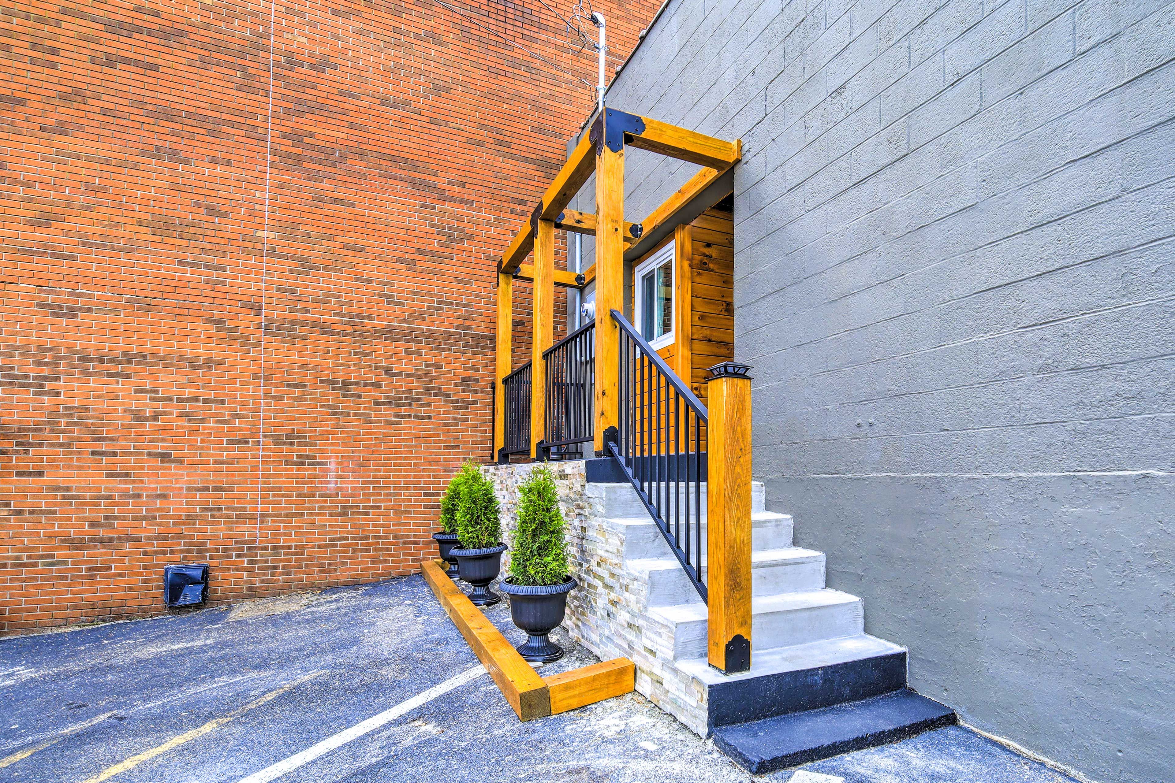 Entrance | 7 Steps to Enter