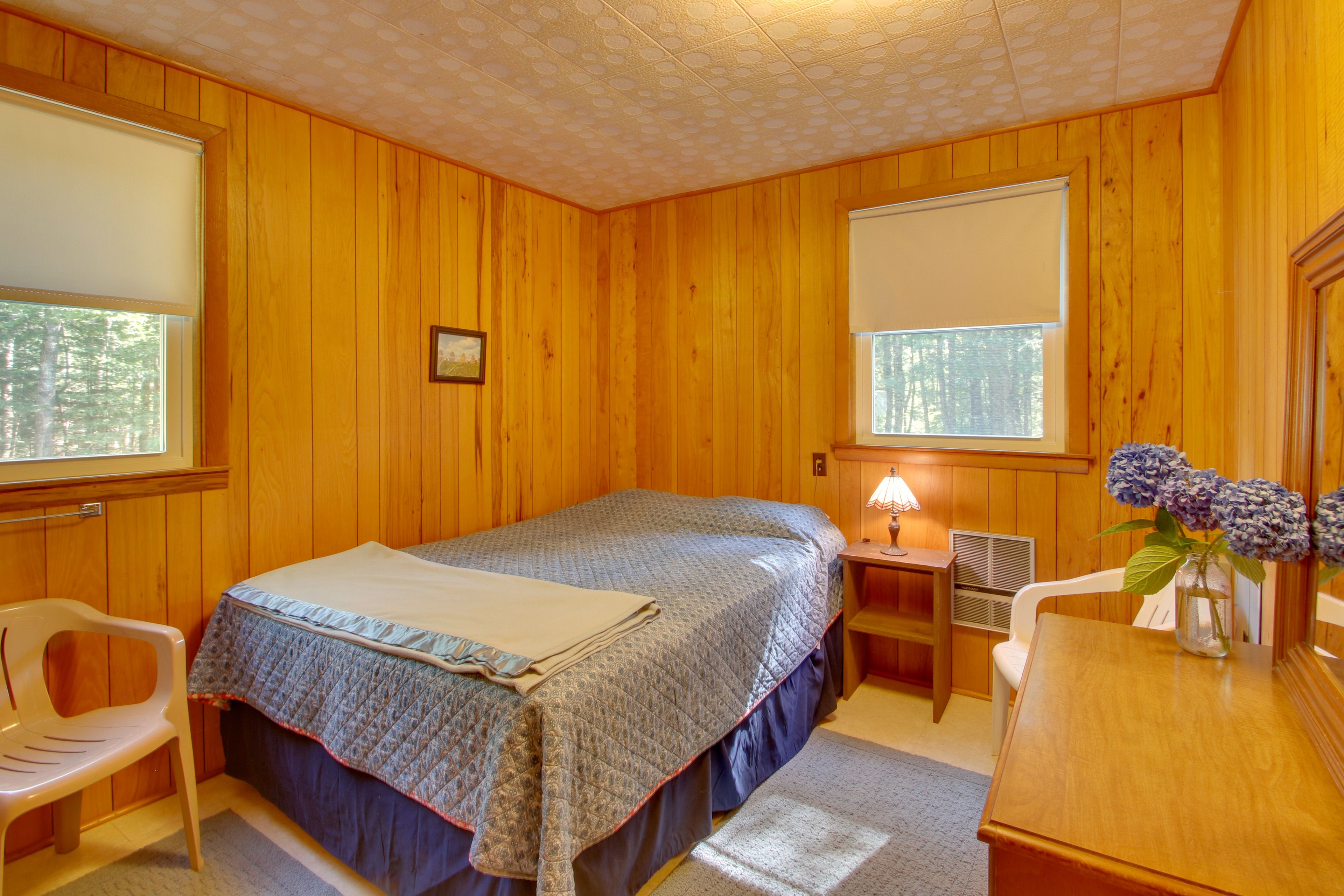 Bedroom 1 | Queen Bed | Linens Not Provided