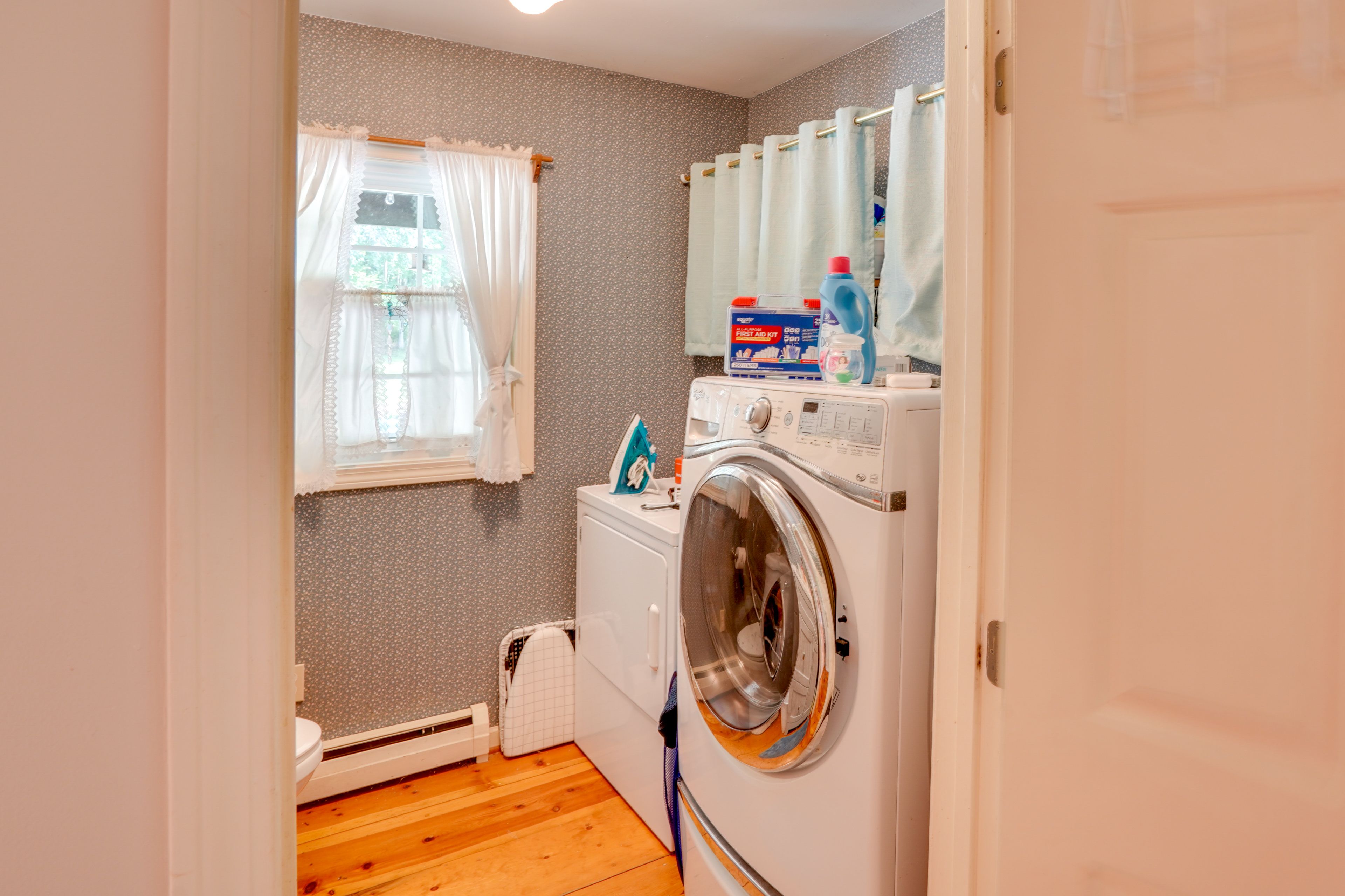 Half Bathroom | 1st Floor | In-Unit Laundry