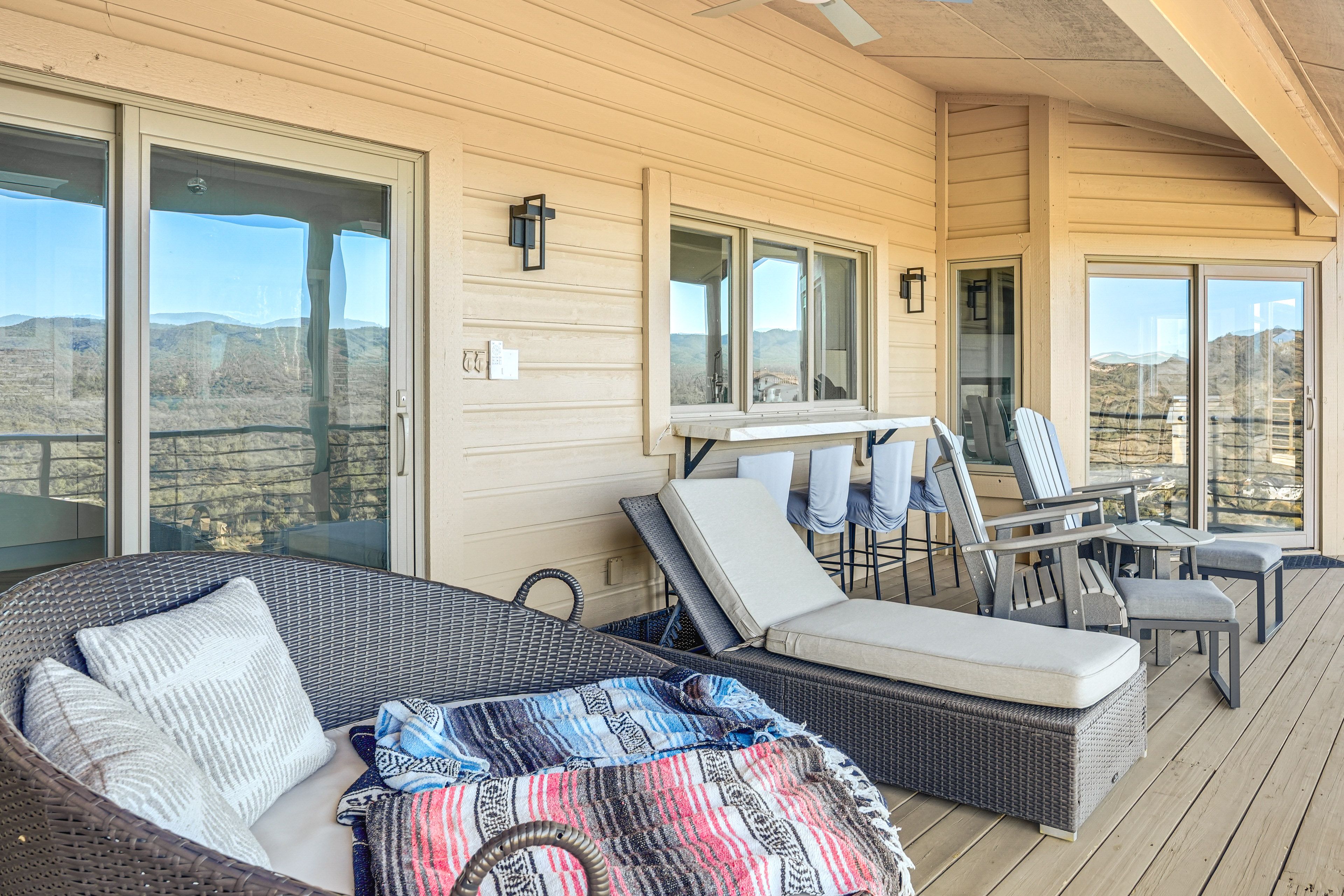 Private Wraparound Deck | Outdoor Seating