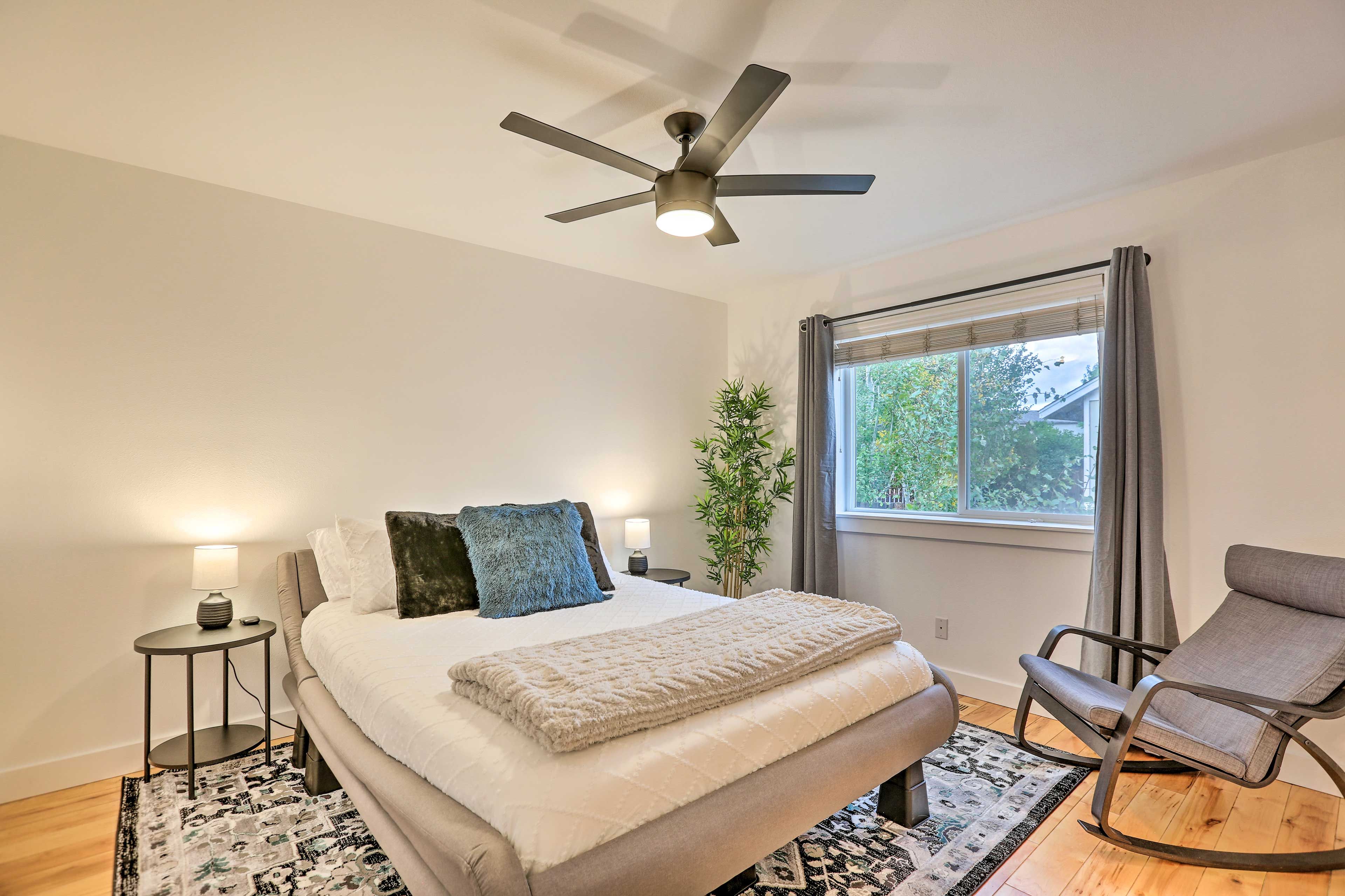 Bedroom 1 | Queen Bed | Linens Provided