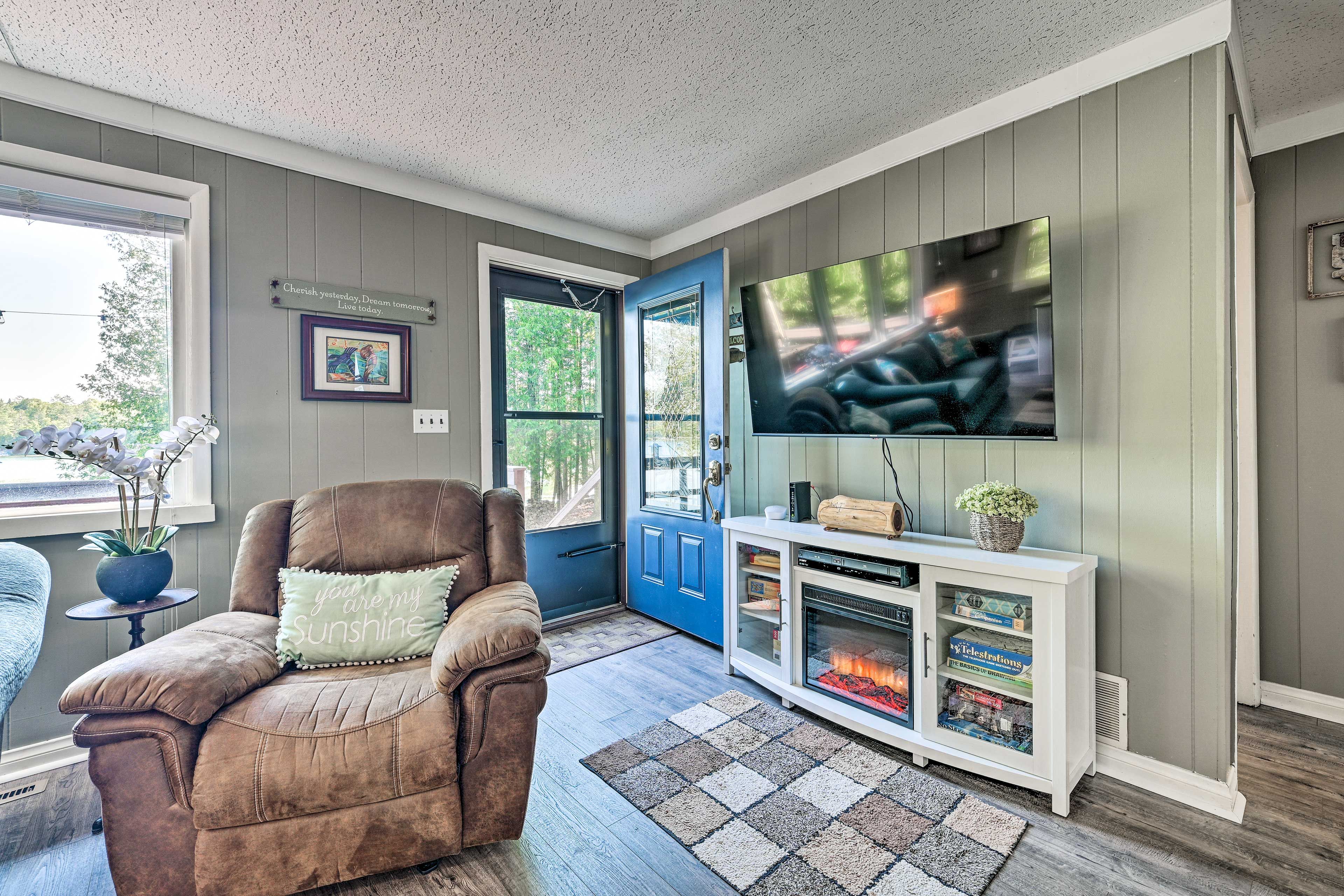 Living Area | Electric Fireplace | Board Games