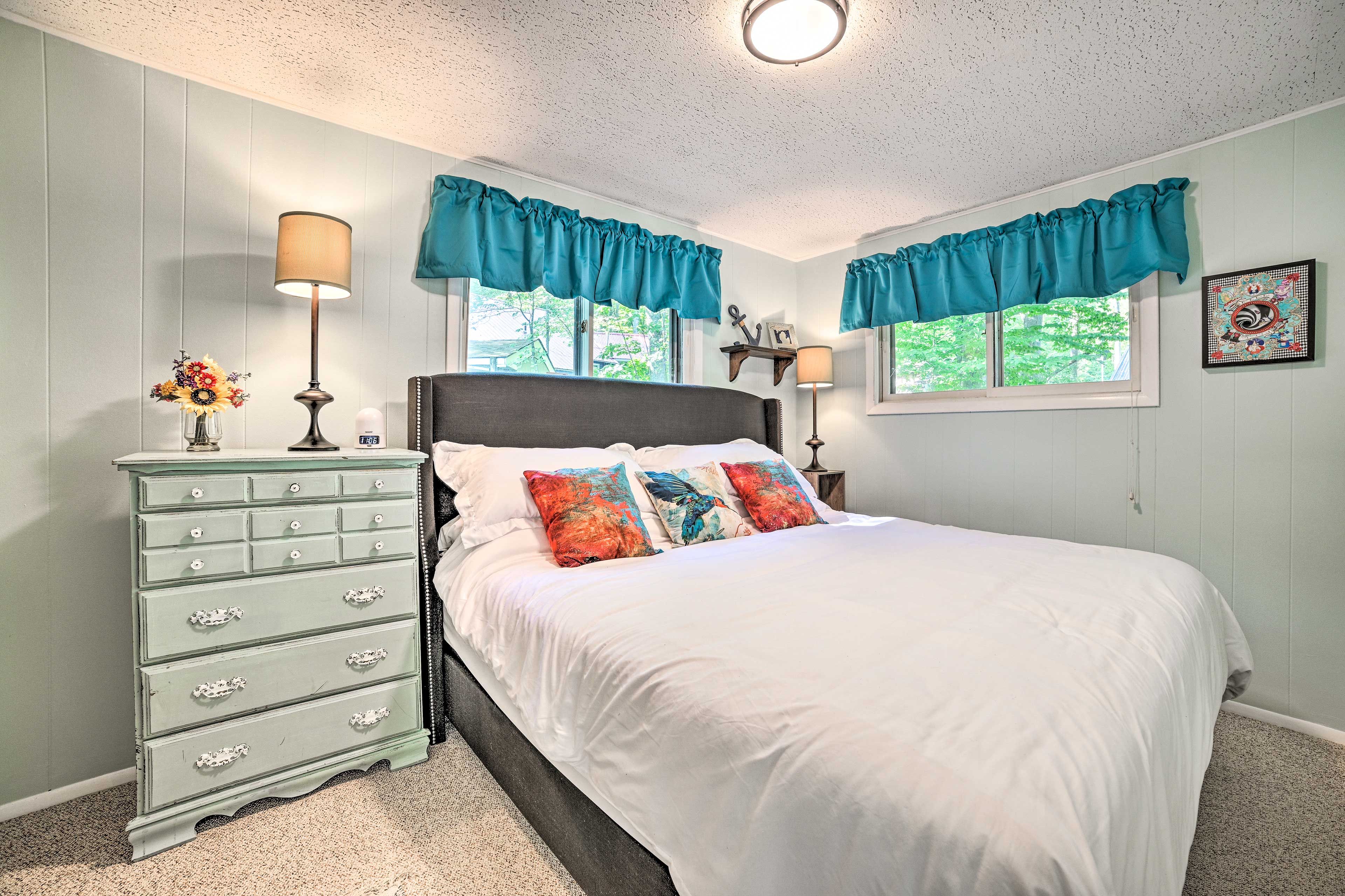 Bedroom 2 | King Bed
