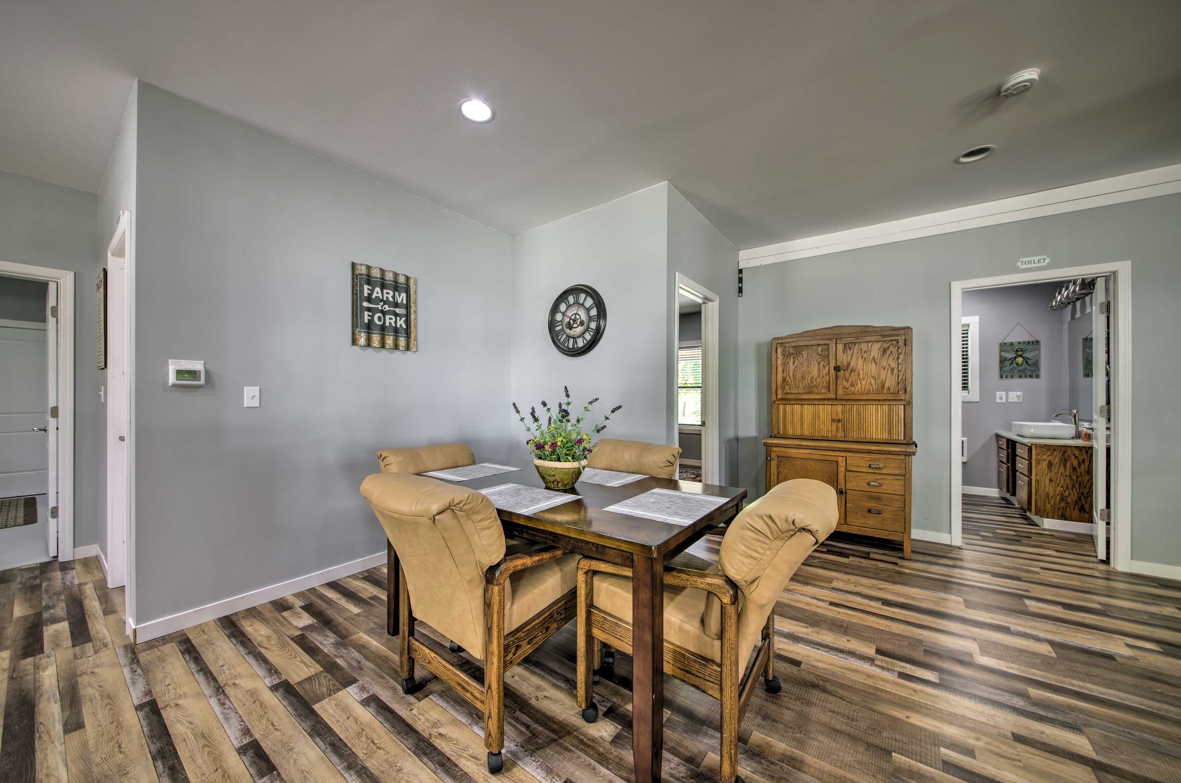 Dining Area | Dishware & Flatware