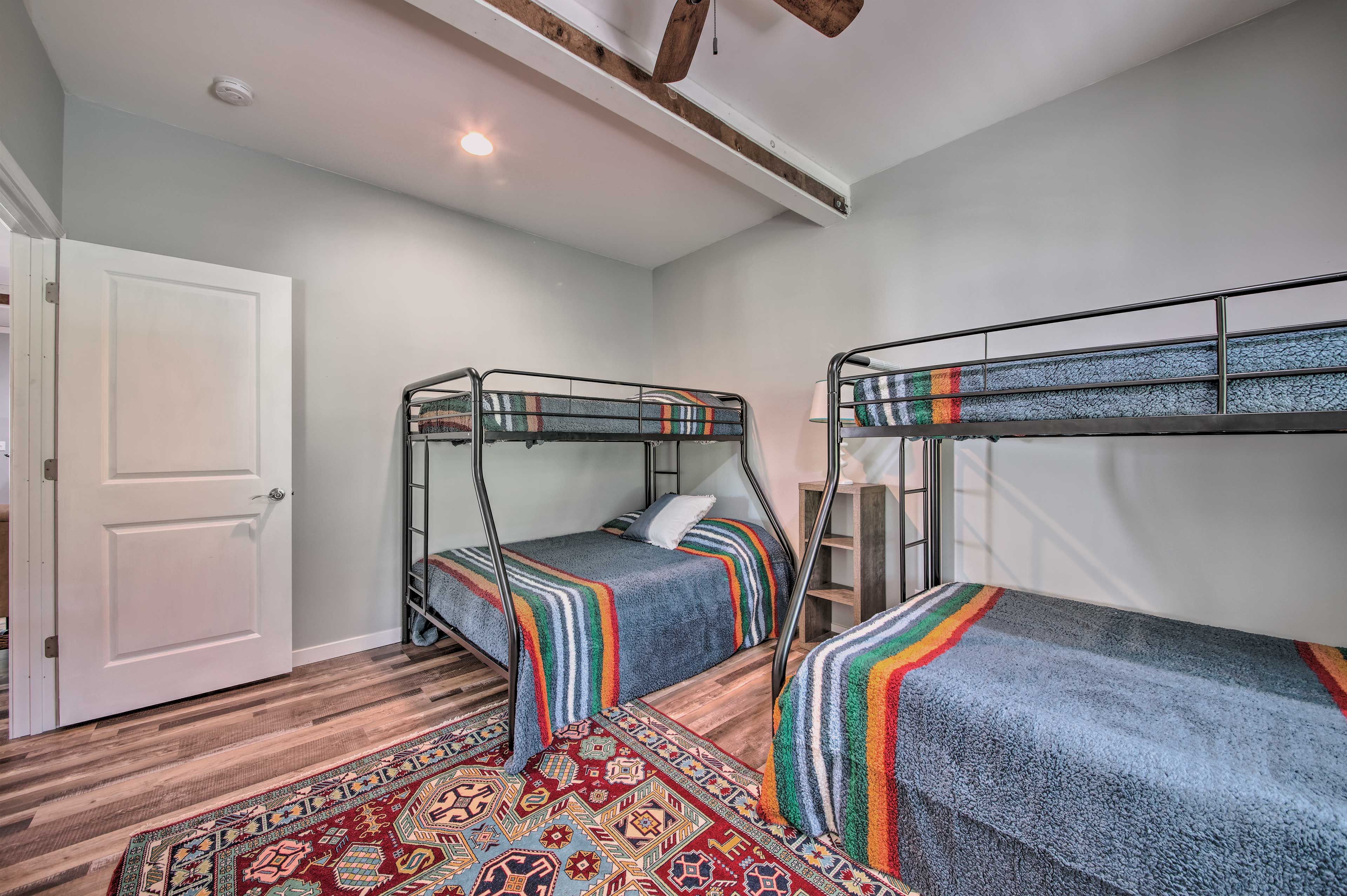 Bedroom 2 | 2 Twin/Full Bunk Beds