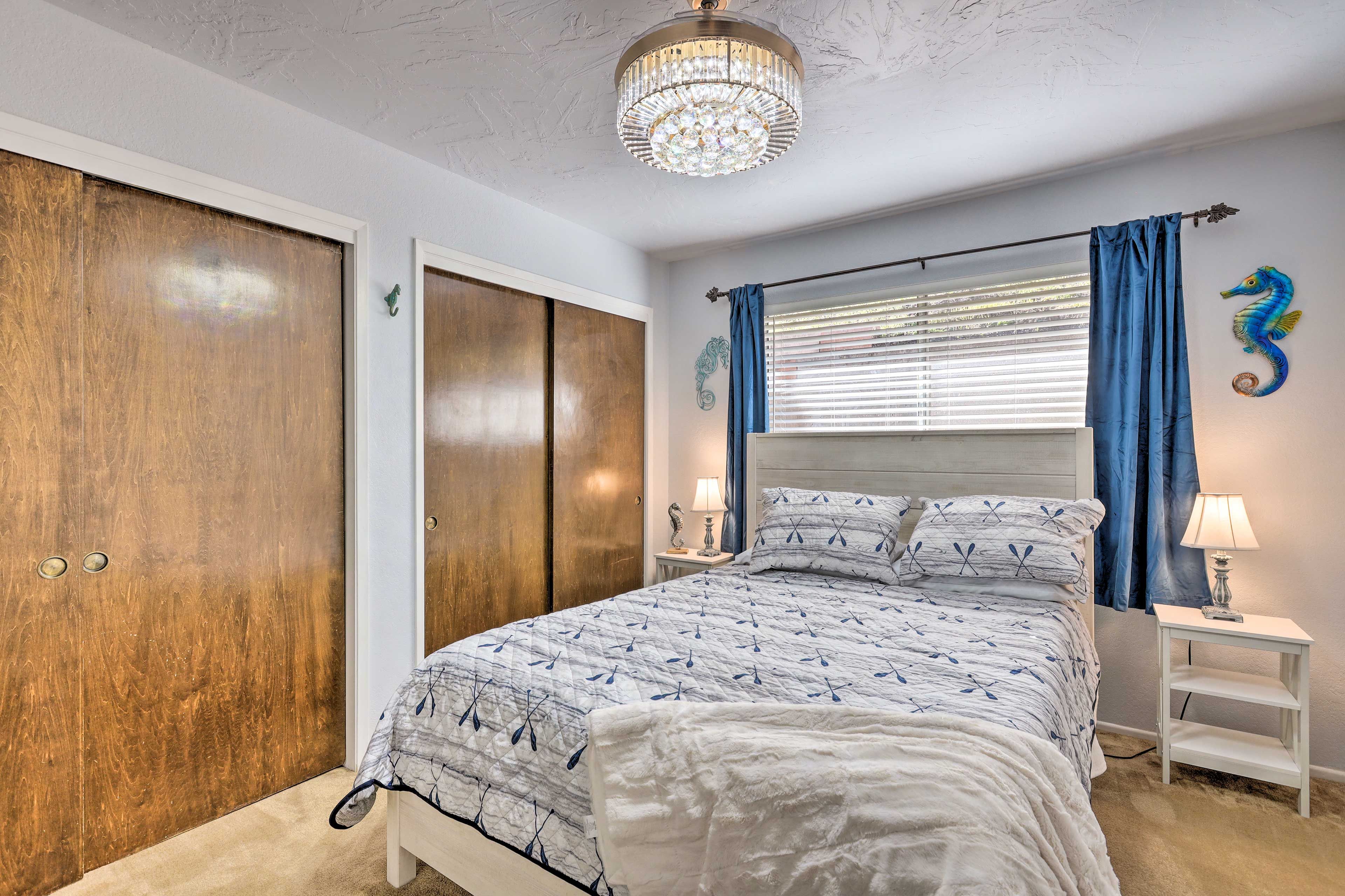 Bedroom 3 | Queen Bed