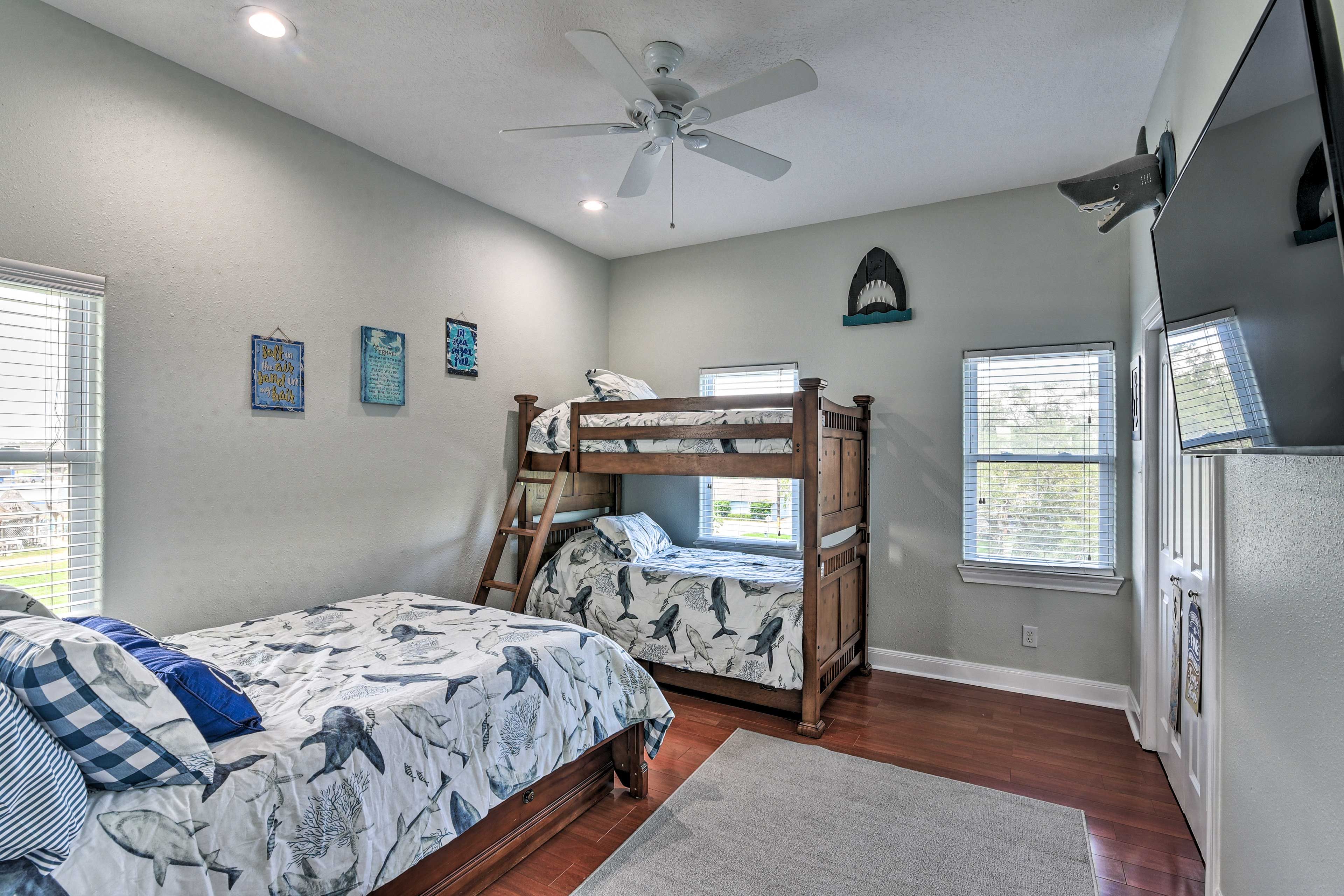 Bedroom 4 | 2nd Floor | Full Bed w/ Twin Trundle | Twin Bunk Bed | Smart TV