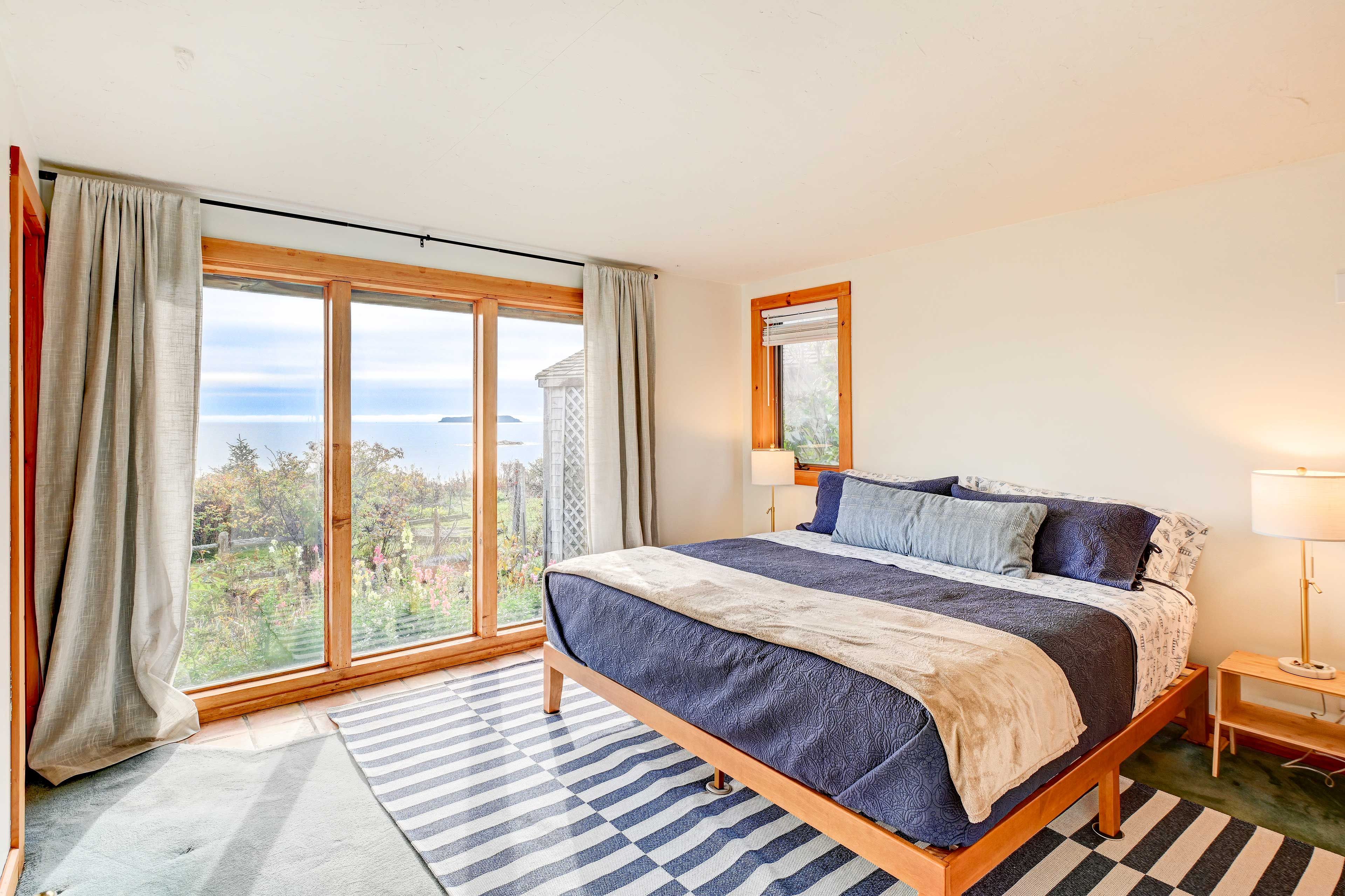 Bedroom 1 | King Bed | Water Views