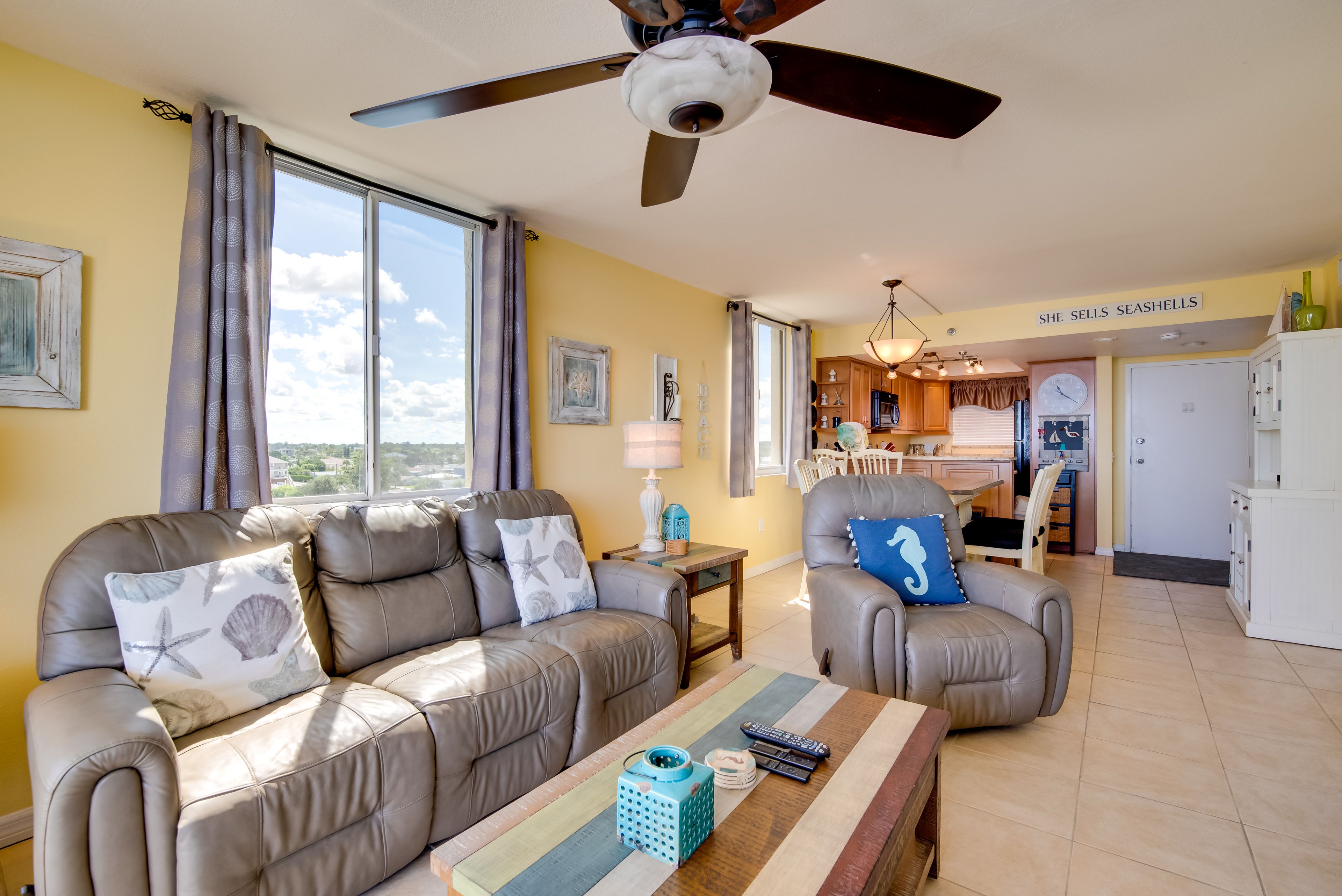 Hudson Vacation Rental | 2BR | 2BA | 950 Sq Ft | Step-Free Entry