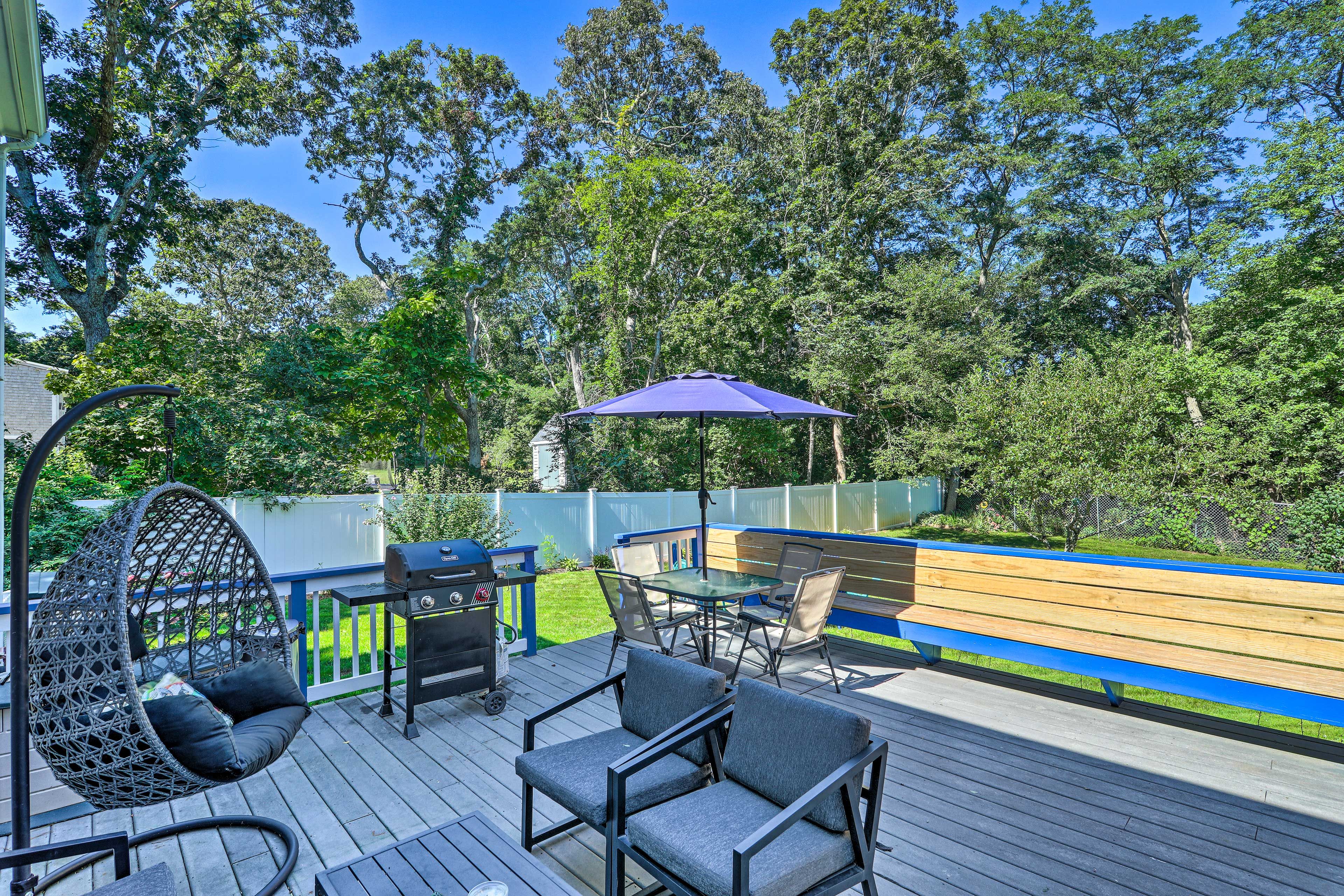 Shared Deck | Beach Chairs, Towels & Umbrella | Hammock