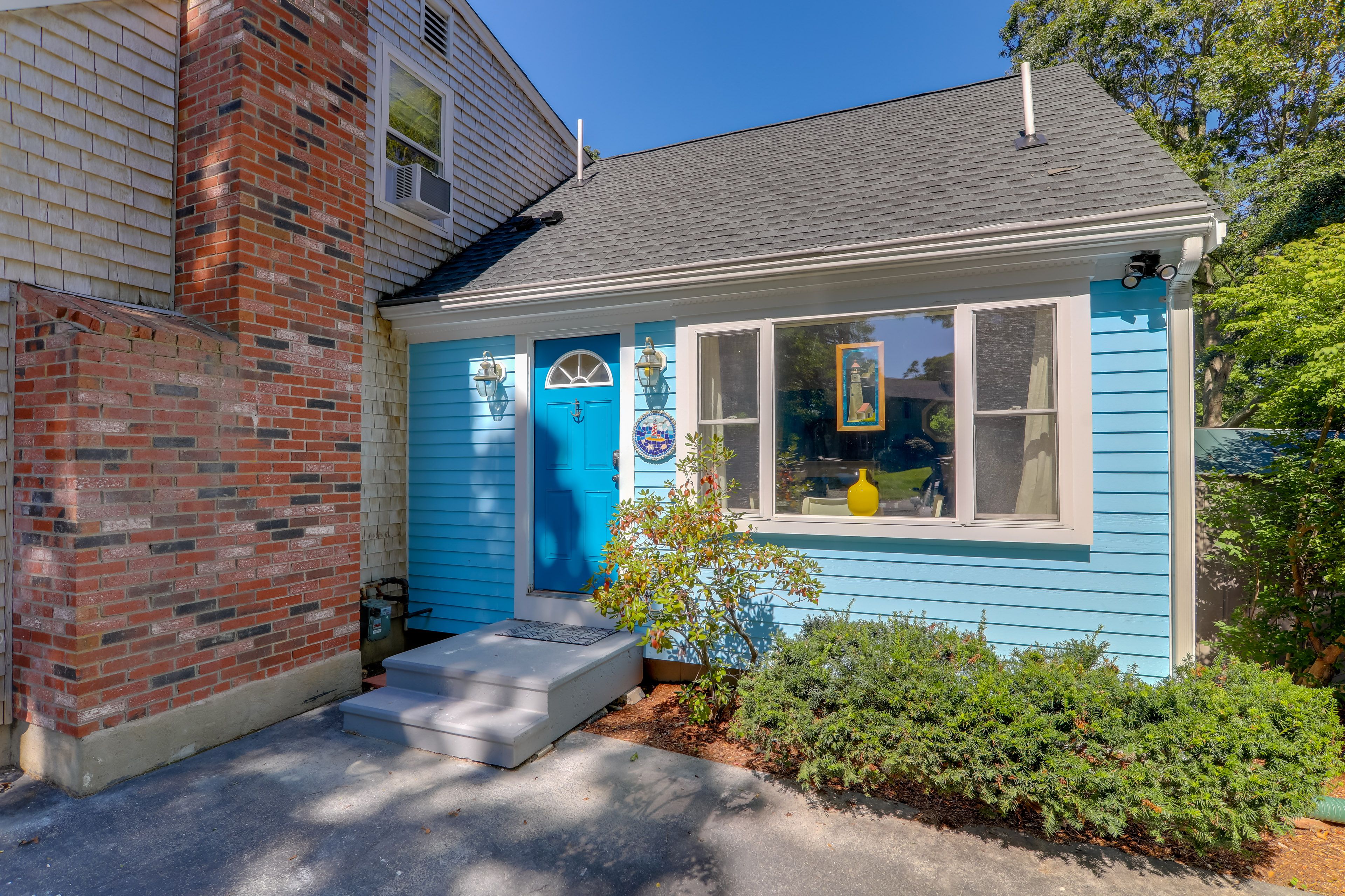 Marstons Mills Vacation Rental | Studio | 1BA | 3 Stair Steps Required for Entry