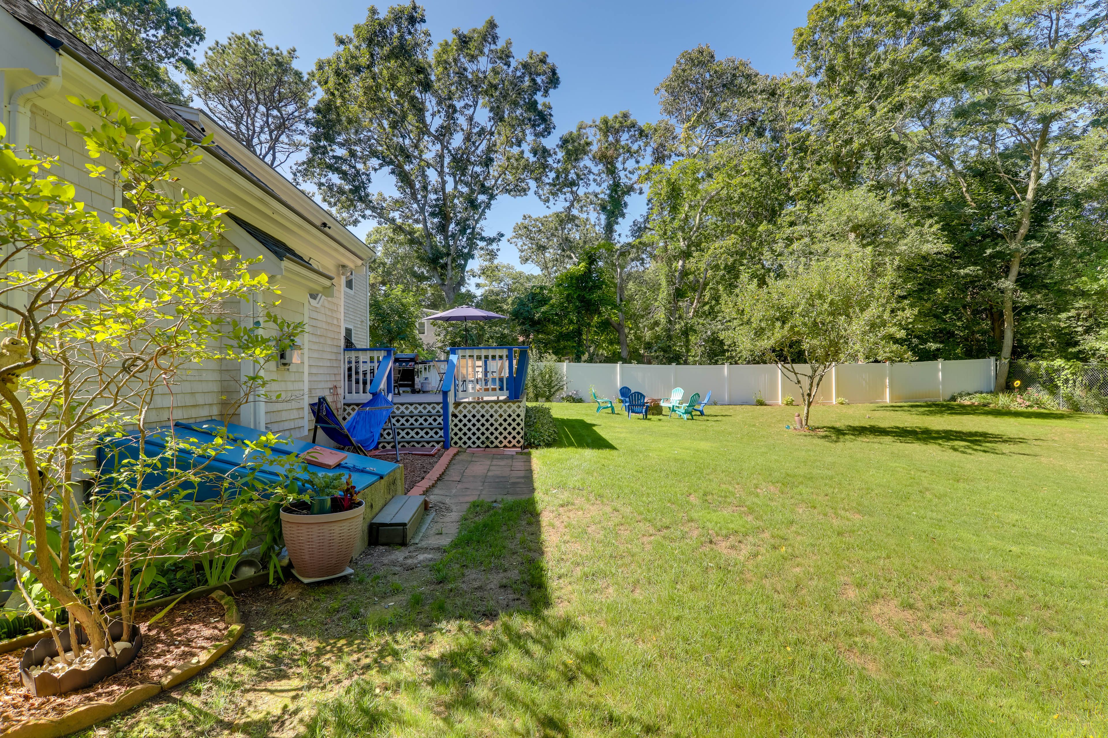 Shared Backyard | Cornhole