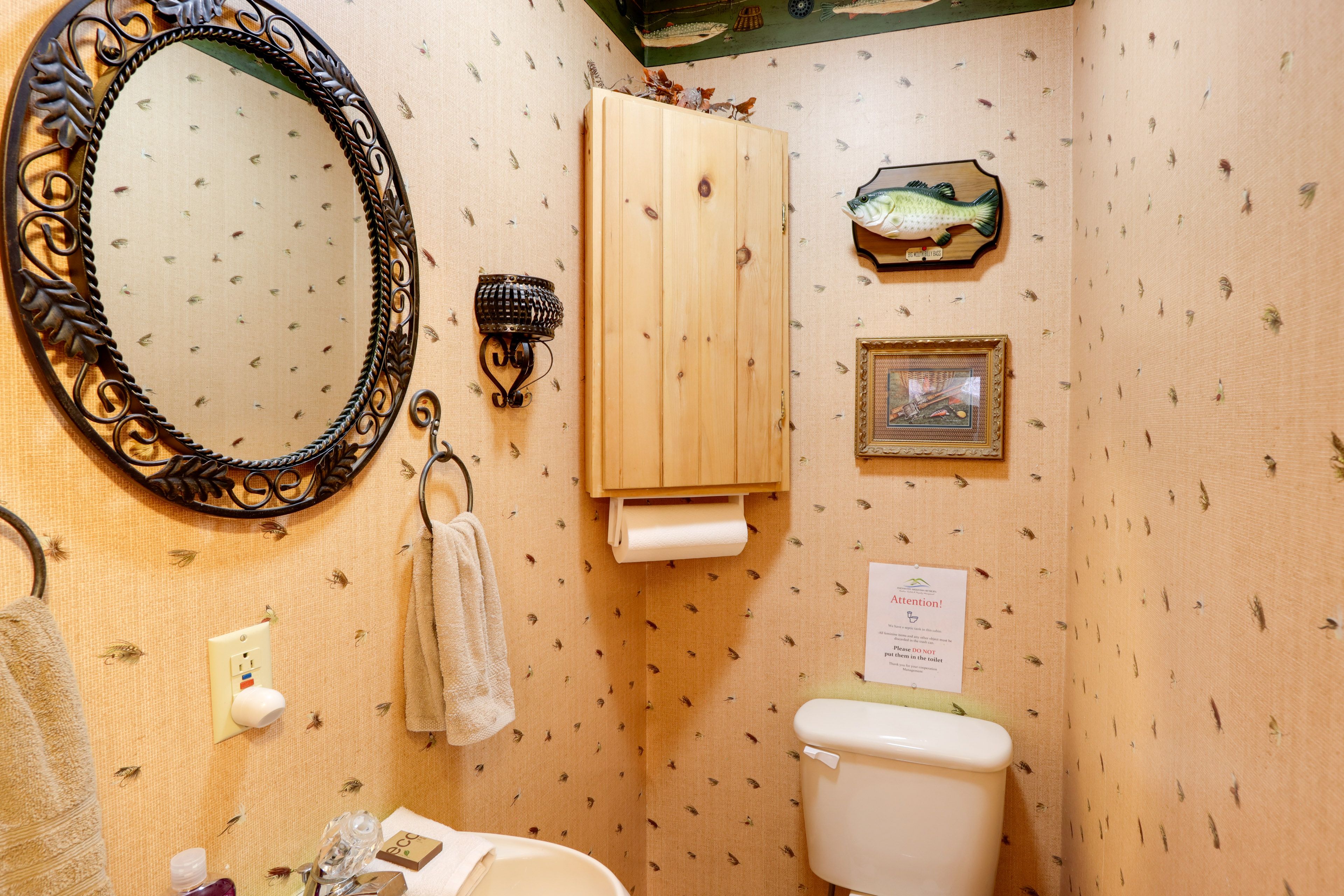 Half Bathroom | 1st Floor