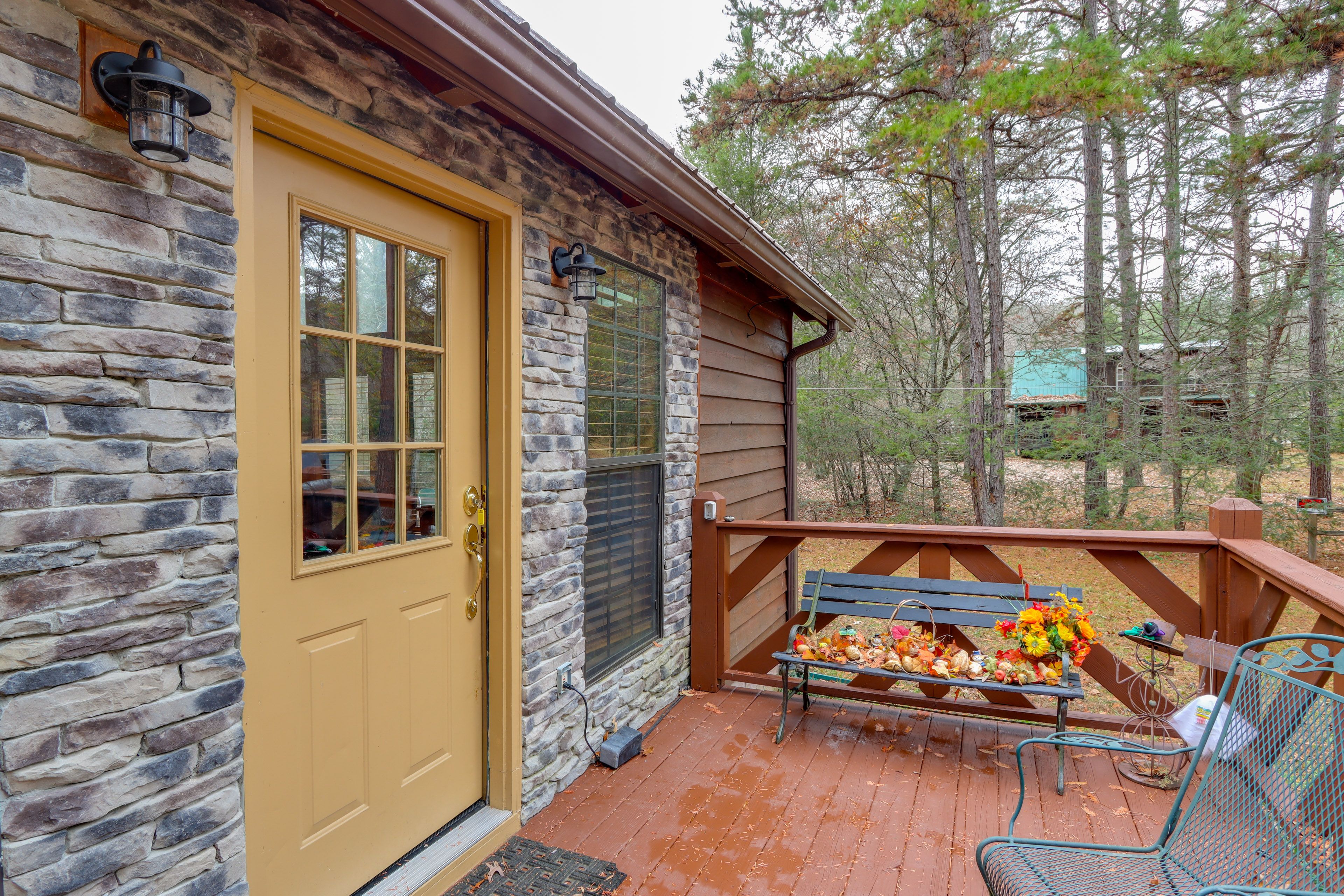 Front Porch | Sitting Area | Lockbox