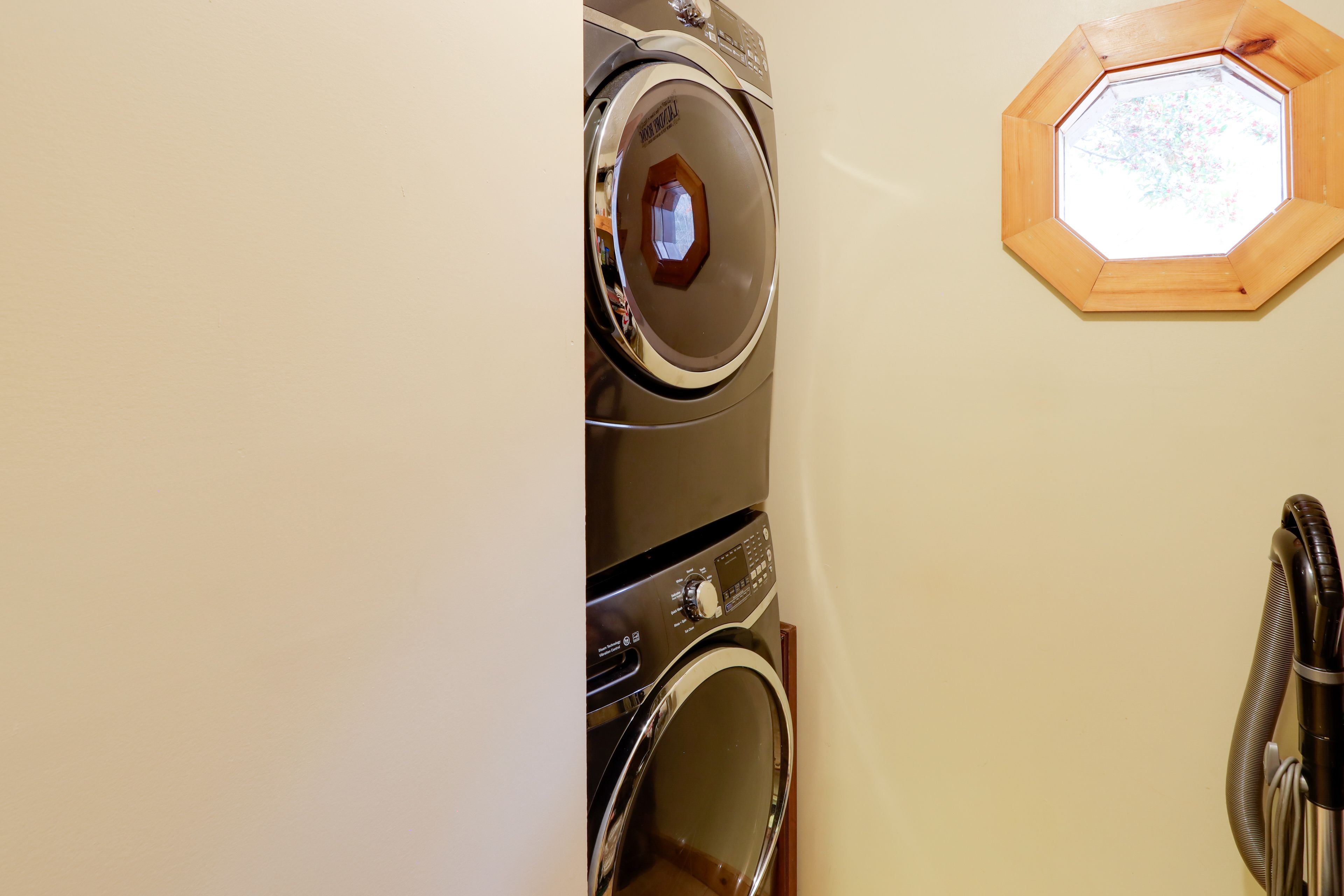 Laundry Room | Washer/Dryer