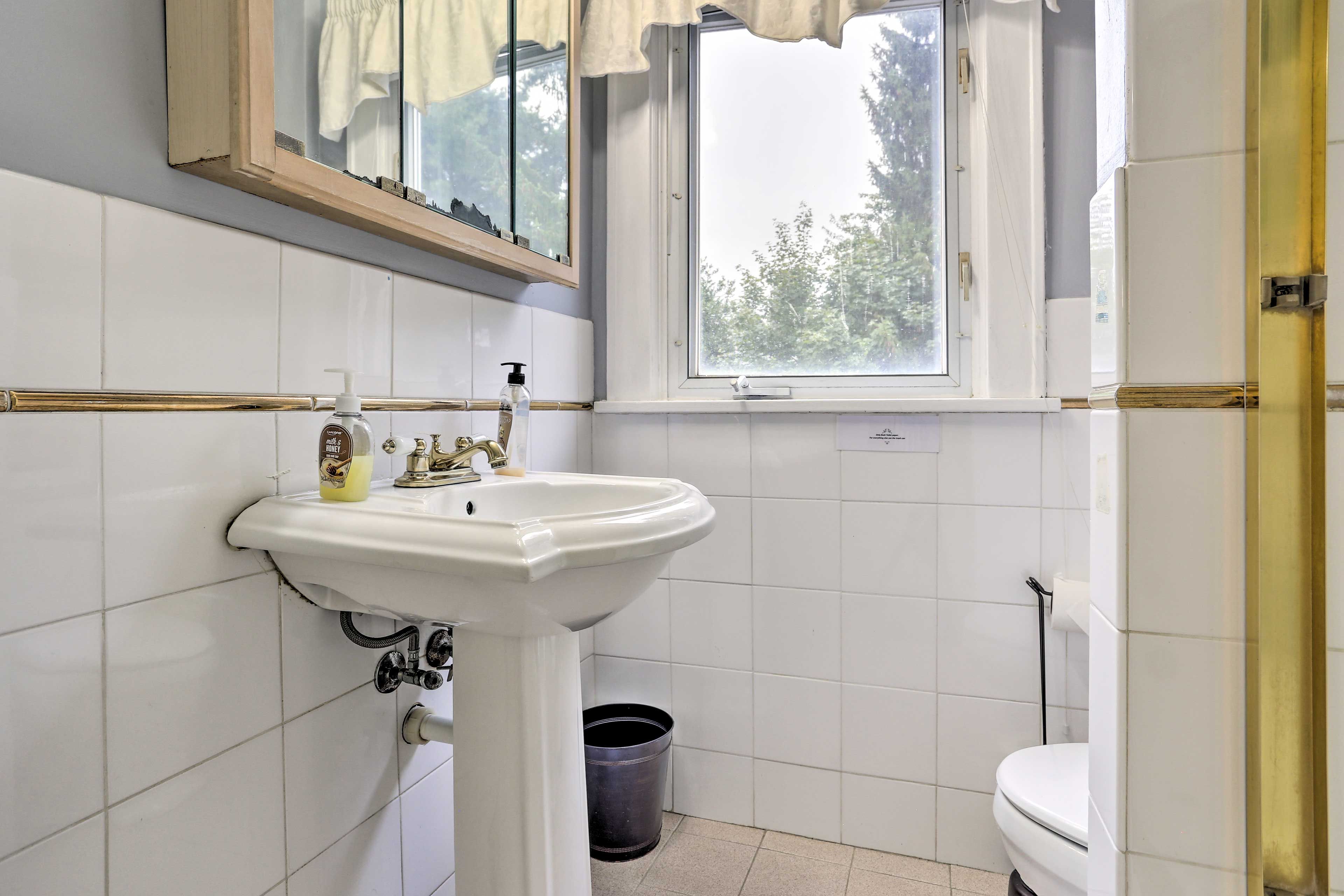 Bathroom | Towels Provided | Complimentary Toiletries