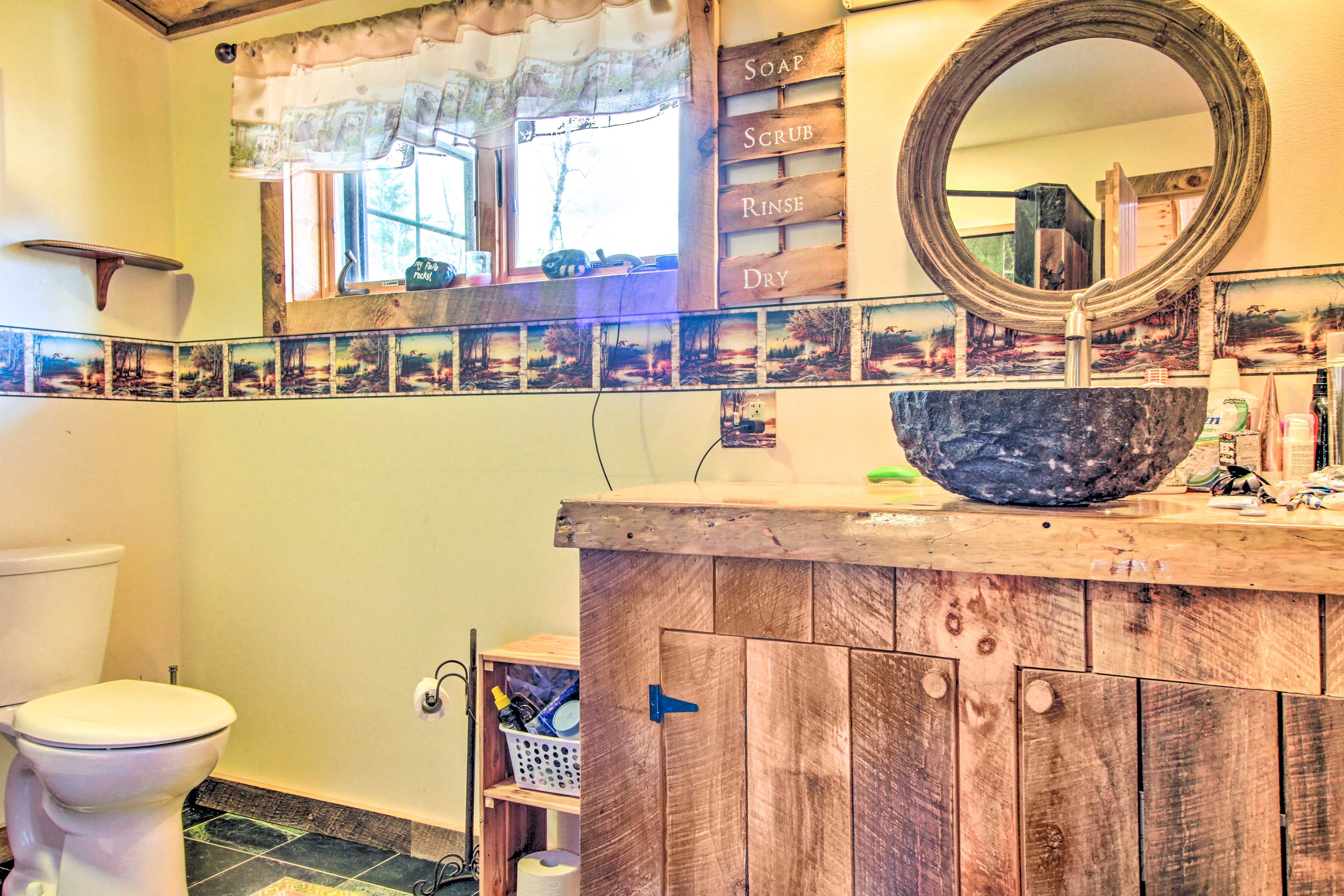 Full Bathroom | Walk-In Shower | Hair Dryer