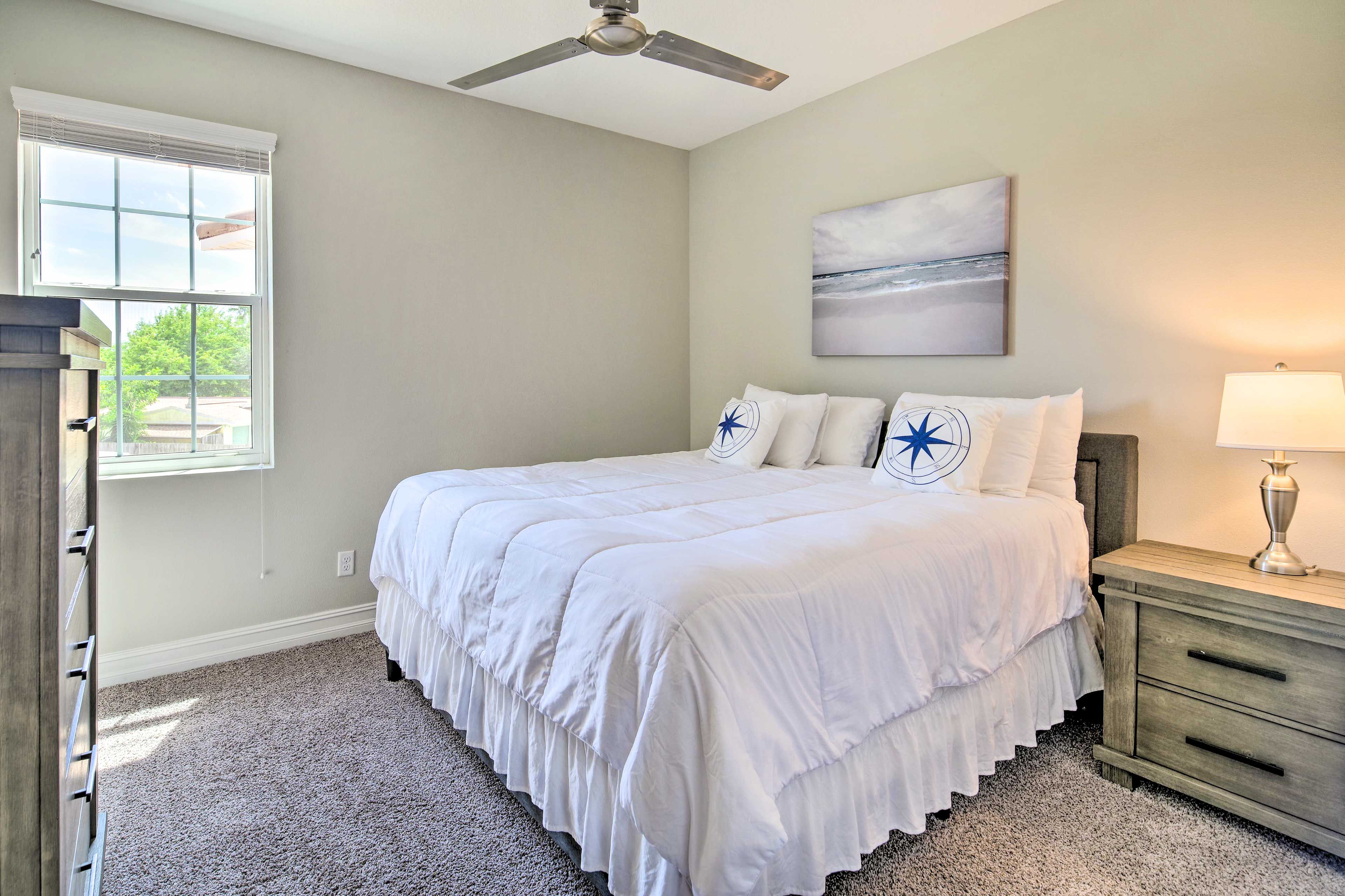 Bedroom 1 | King Bed
