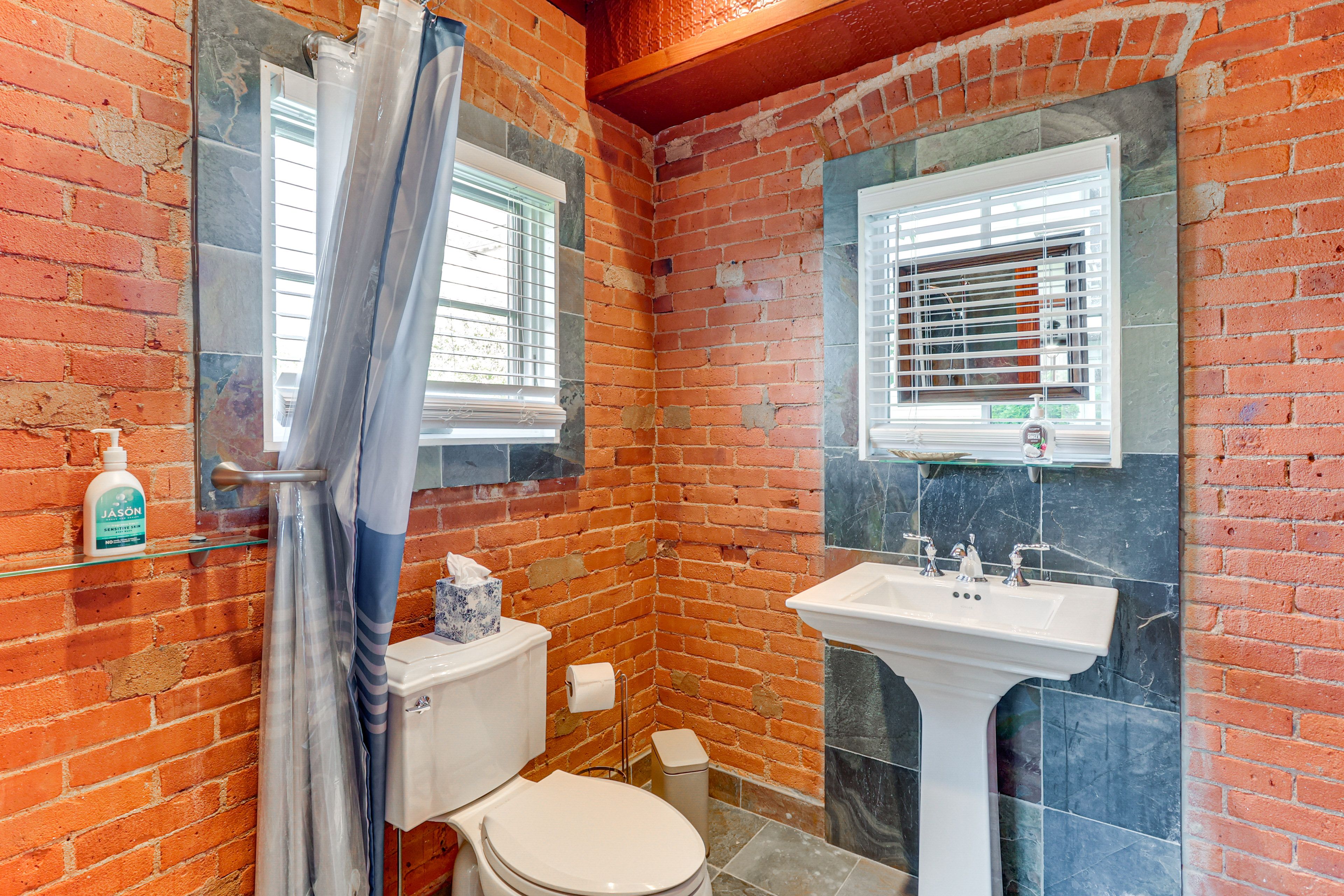 Full Bathroom | Shower