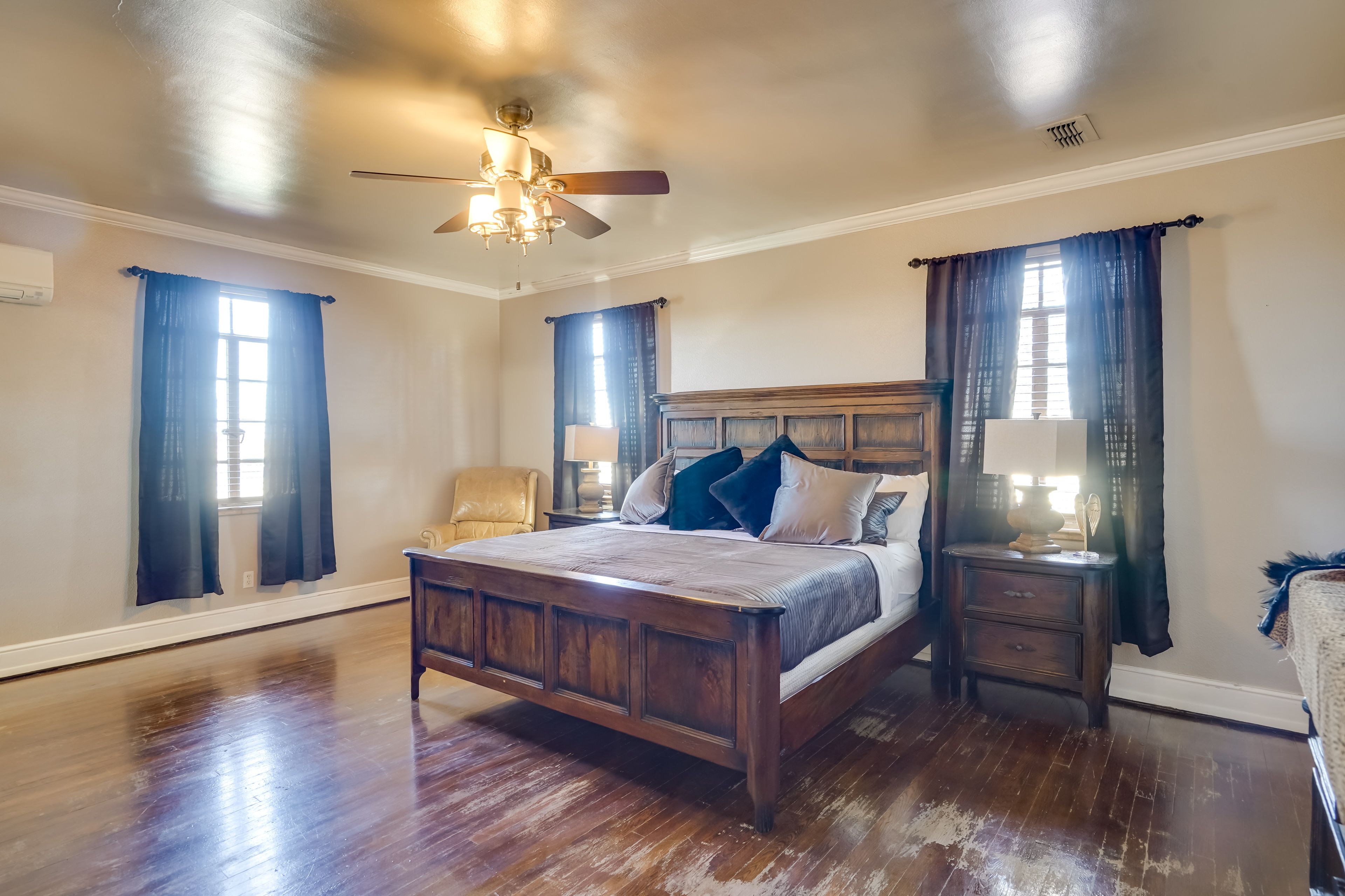 Bedroom 1 | King Bed | Smart TV w/ Cable