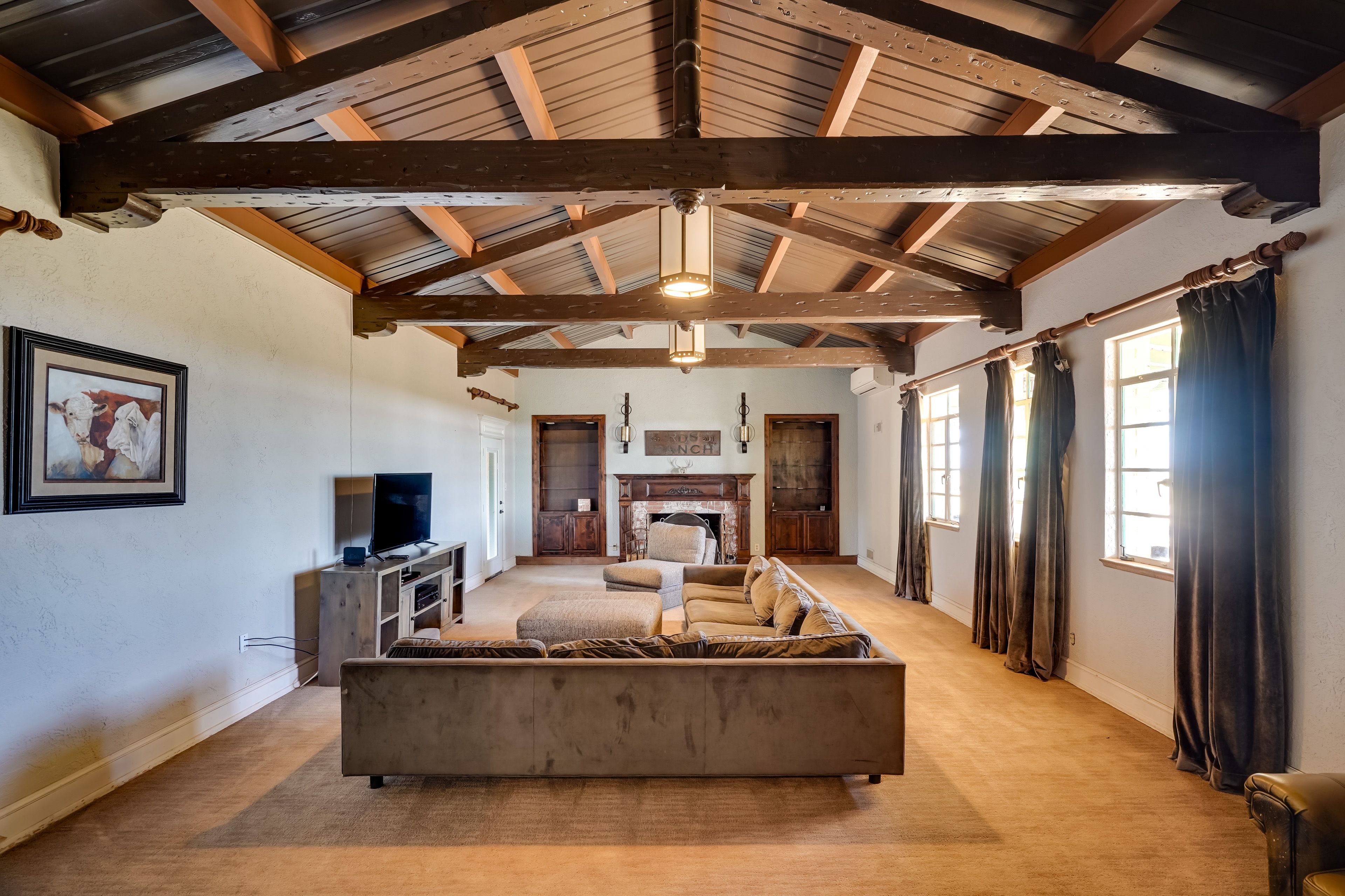 Odessa Vacation Rental | 5BR | 4.5BA | 6,500 Sq Ft | 3 Exterior Stairs Required