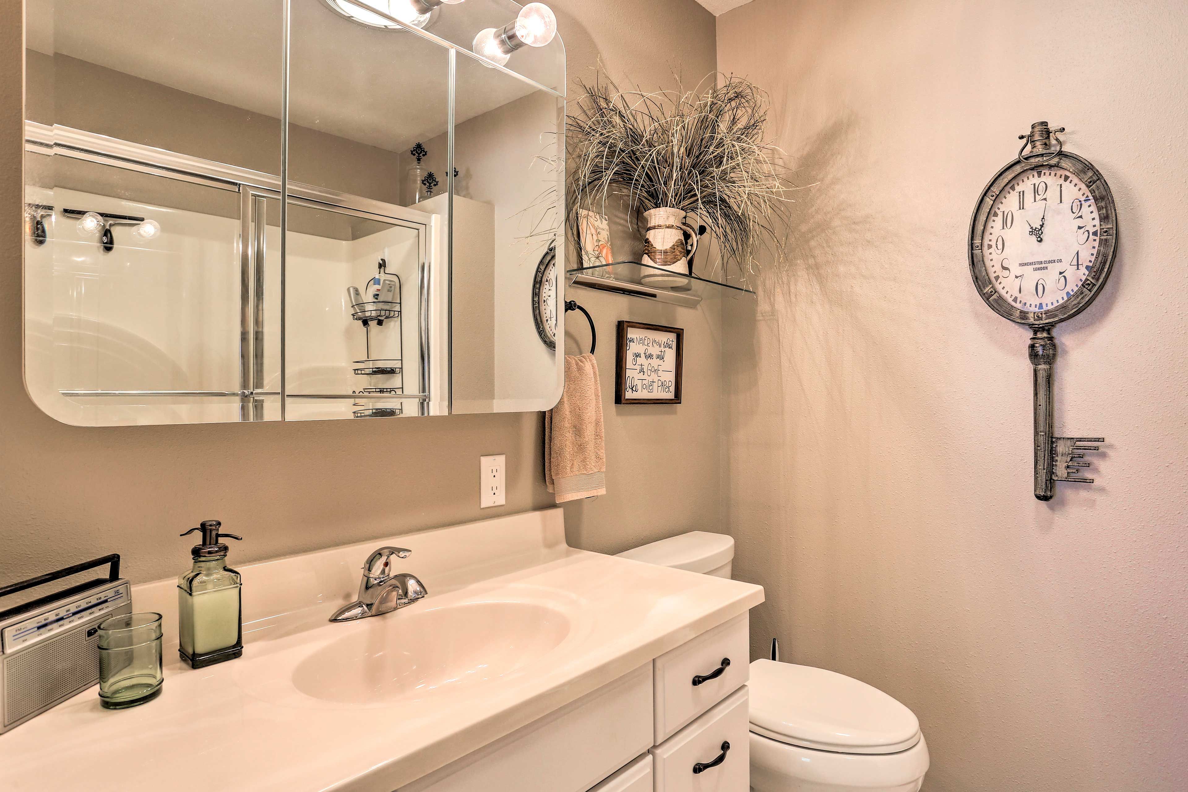 Full Bathroom | 1st Floor