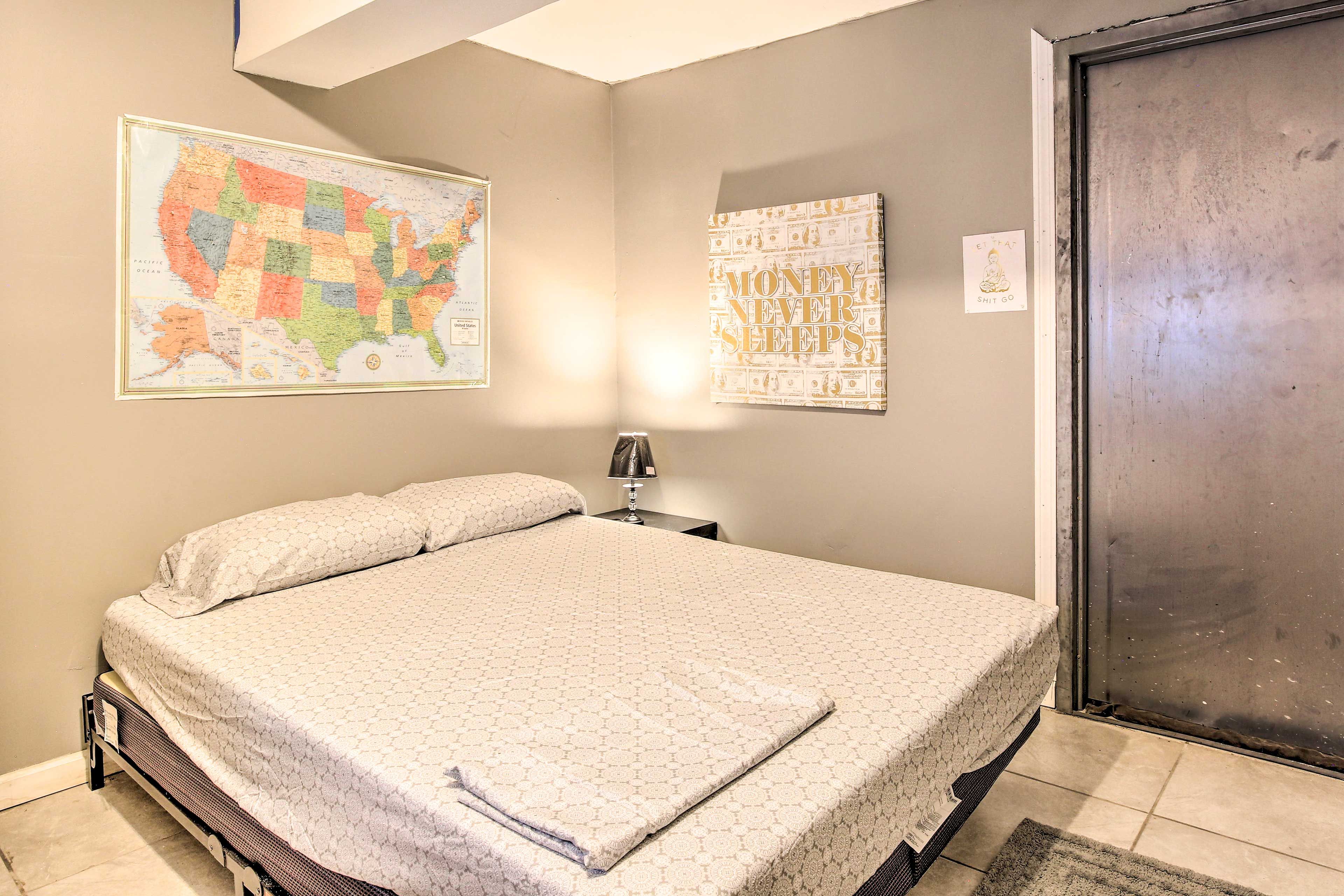 Bedroom 4 | Queen Bed
