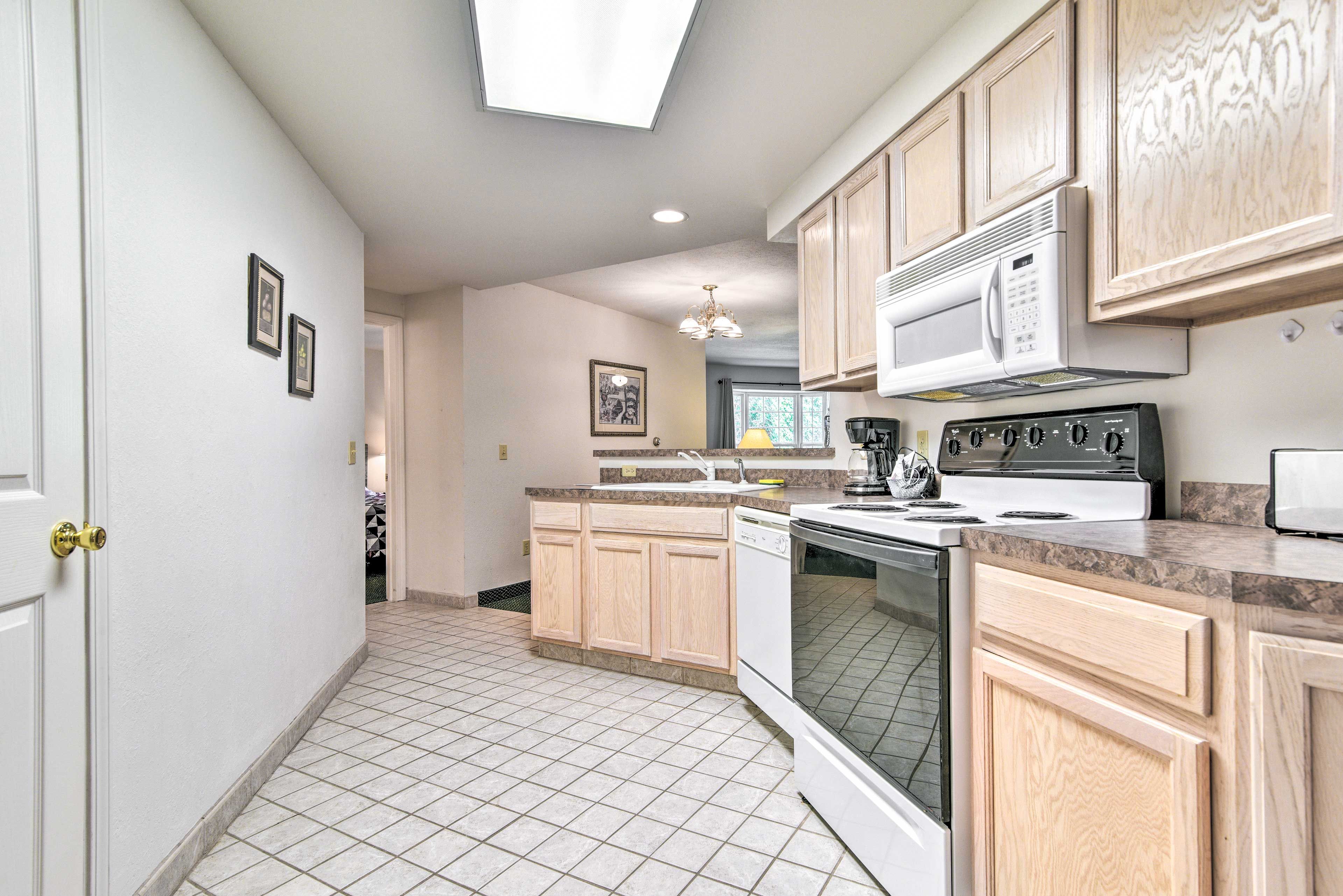 Kitchen | Dishwasher | Trash Bags & Paper Towels Provided