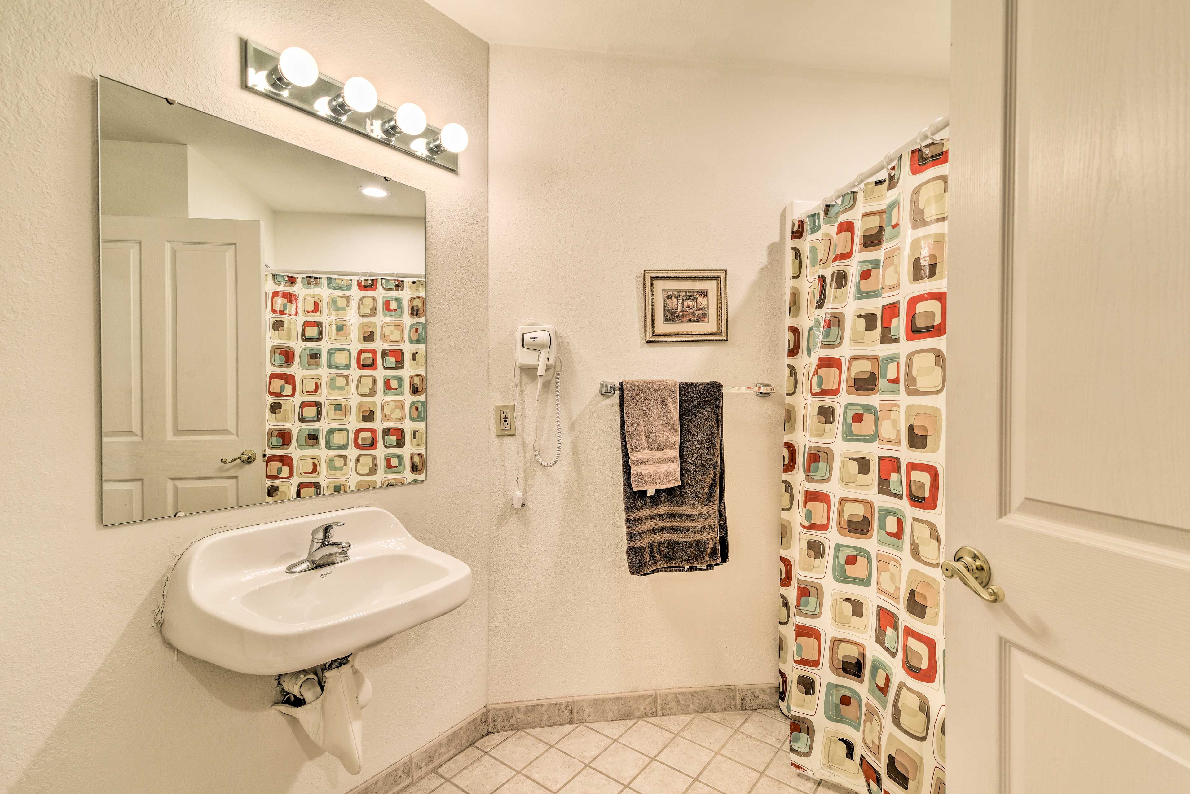 Full Bathroom