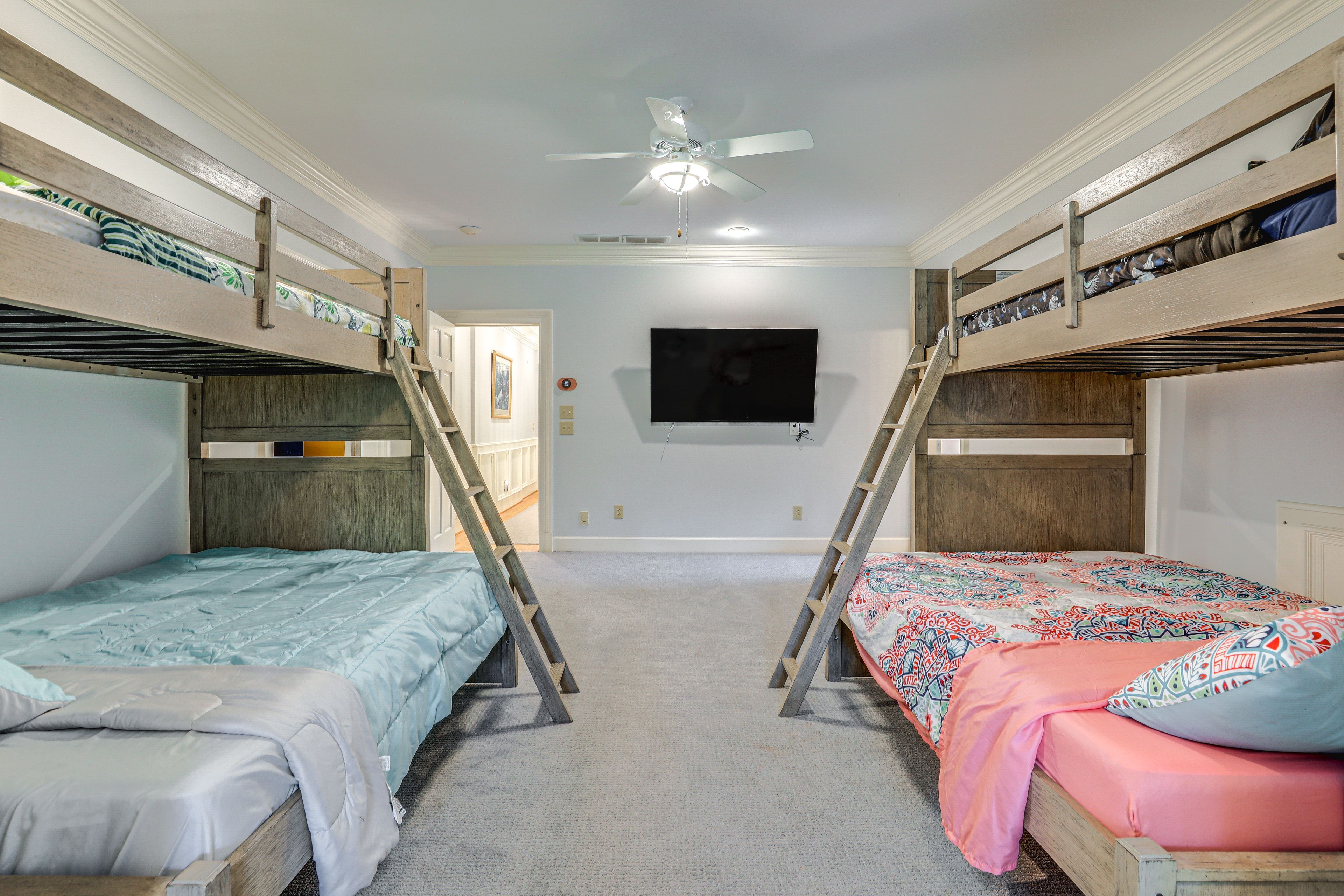 Bedroom 4 | 2 Twin/Full Bunk Beds