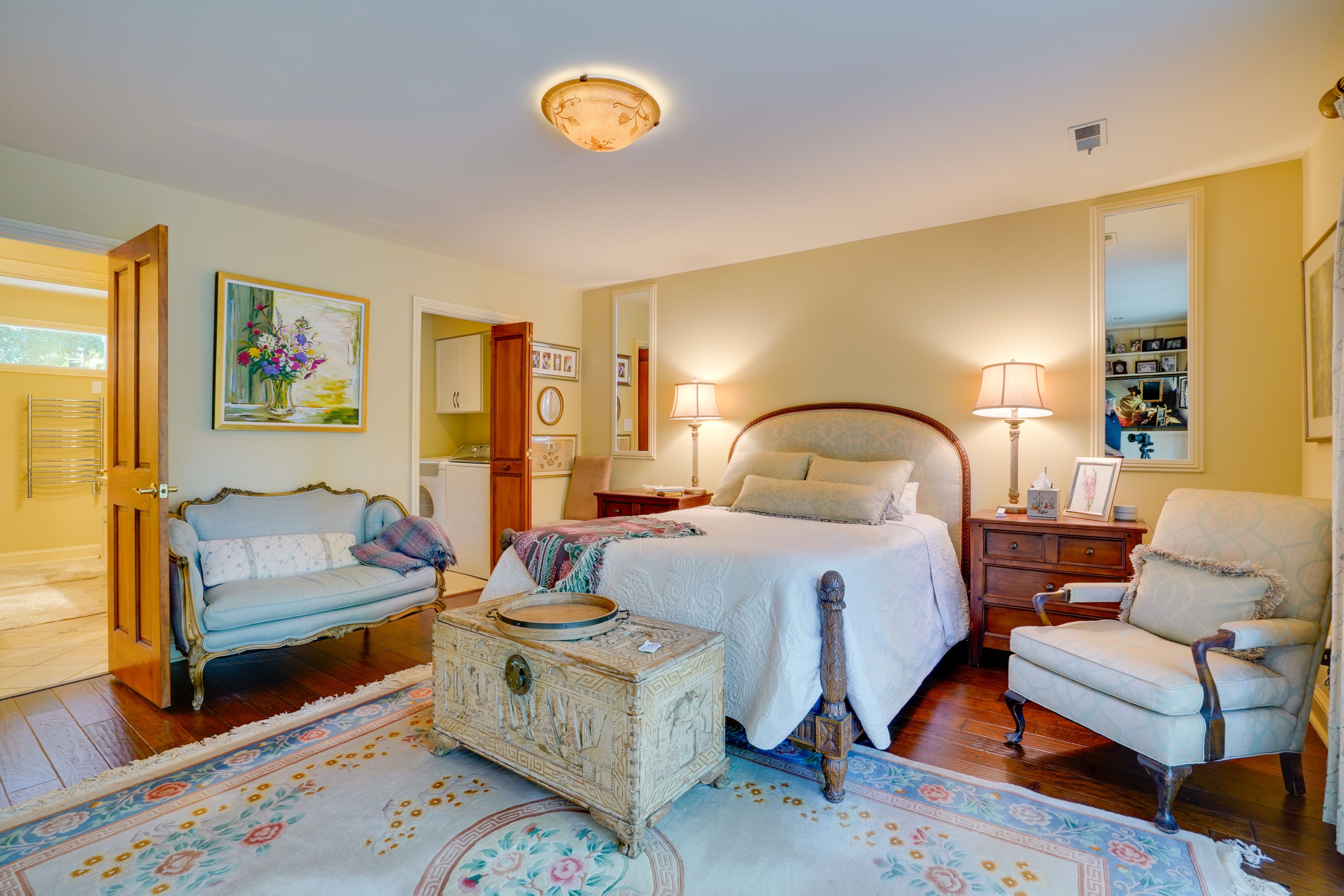 Bedroom 1 | King Bed | En-Suite Bathroom