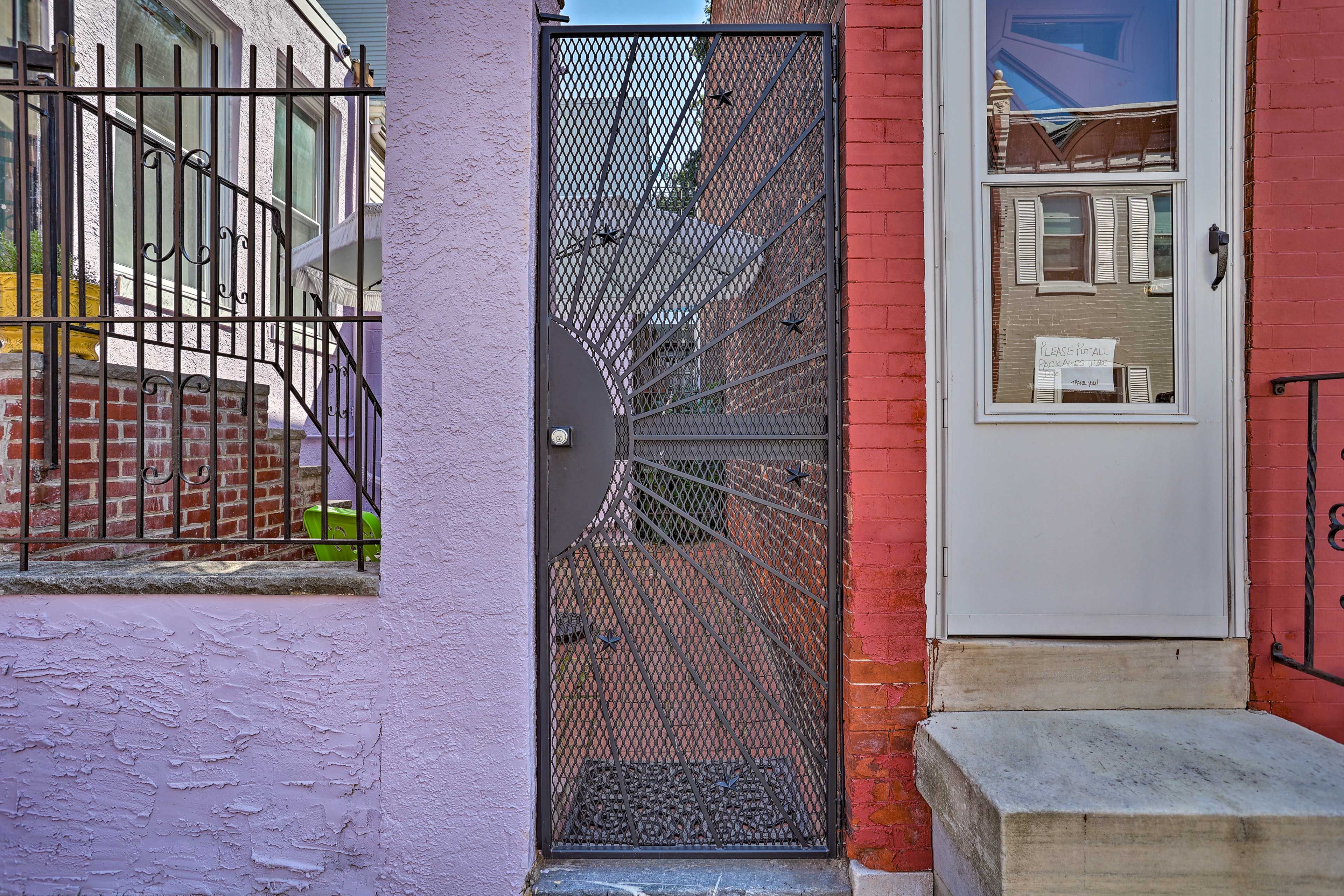 Home Exterior | Gate