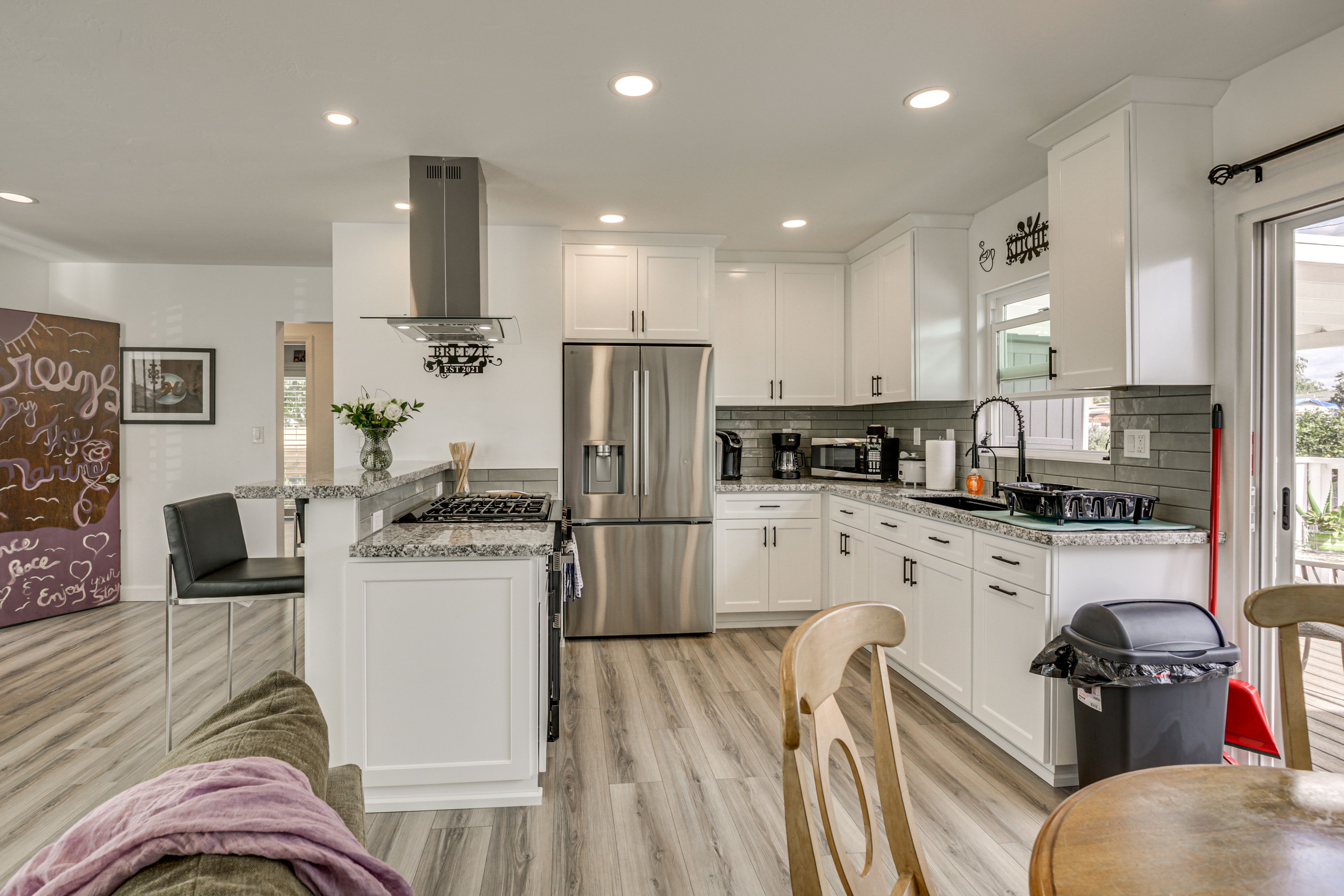 Kitchen | Cooking Basics | Paper Towels/Trash Bags Provided