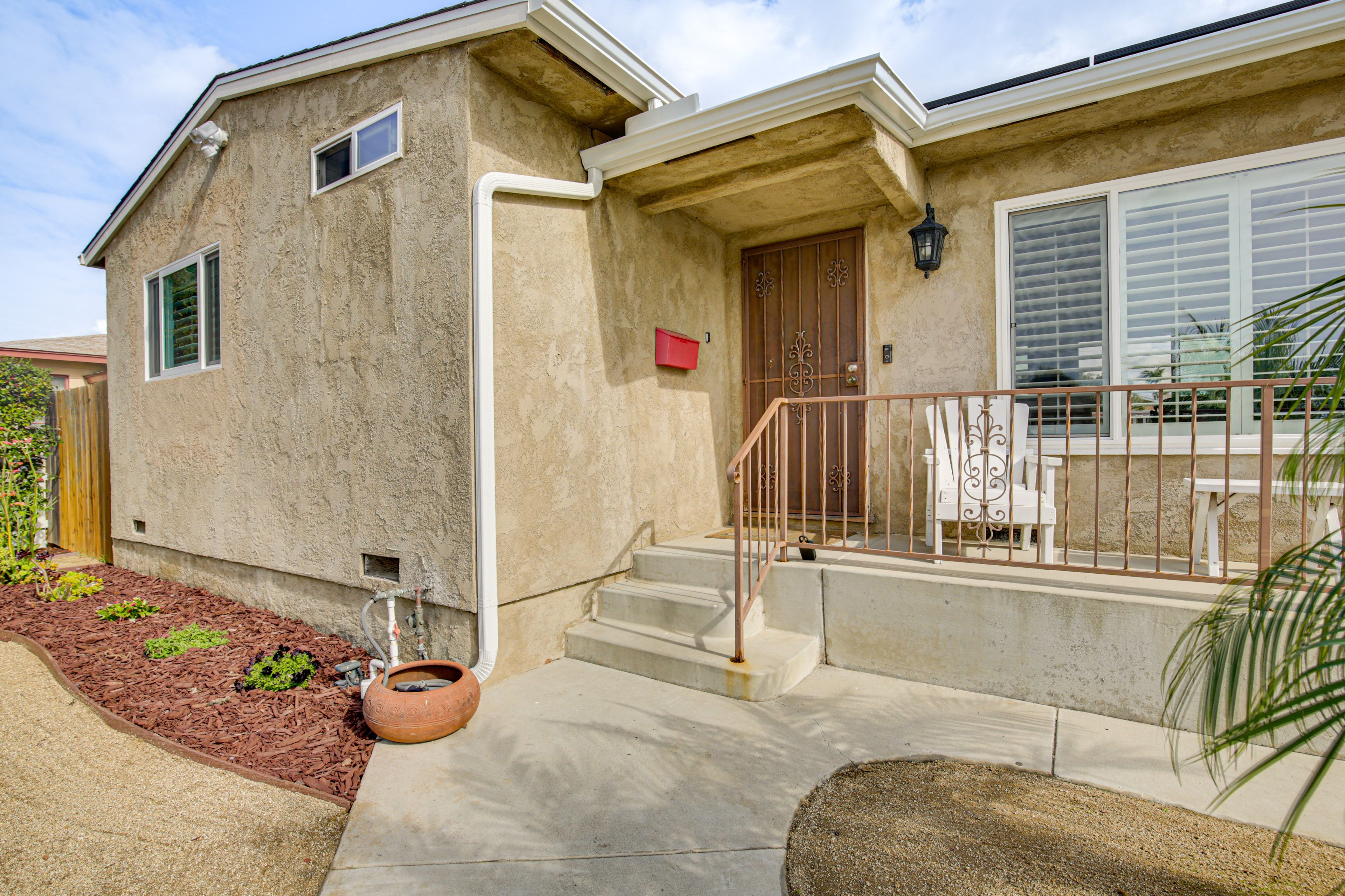 Parking | Driveway (4 Vehicles)