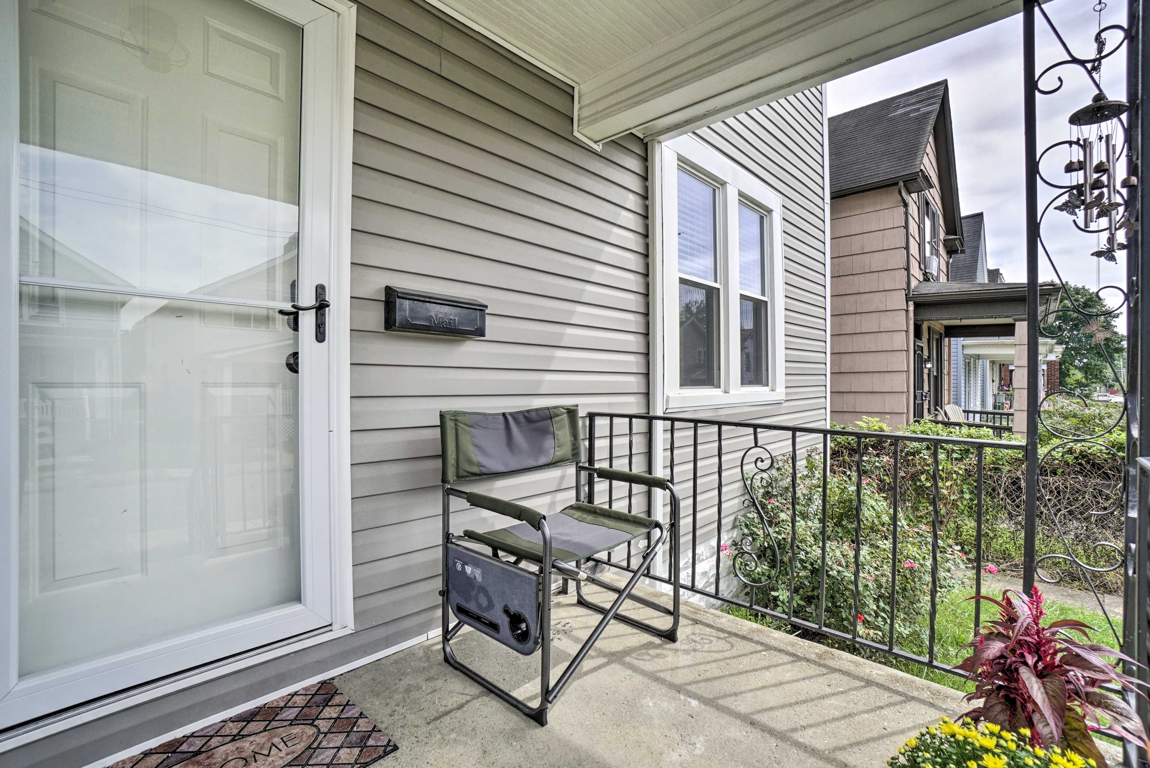 House Exterior | Front Porch