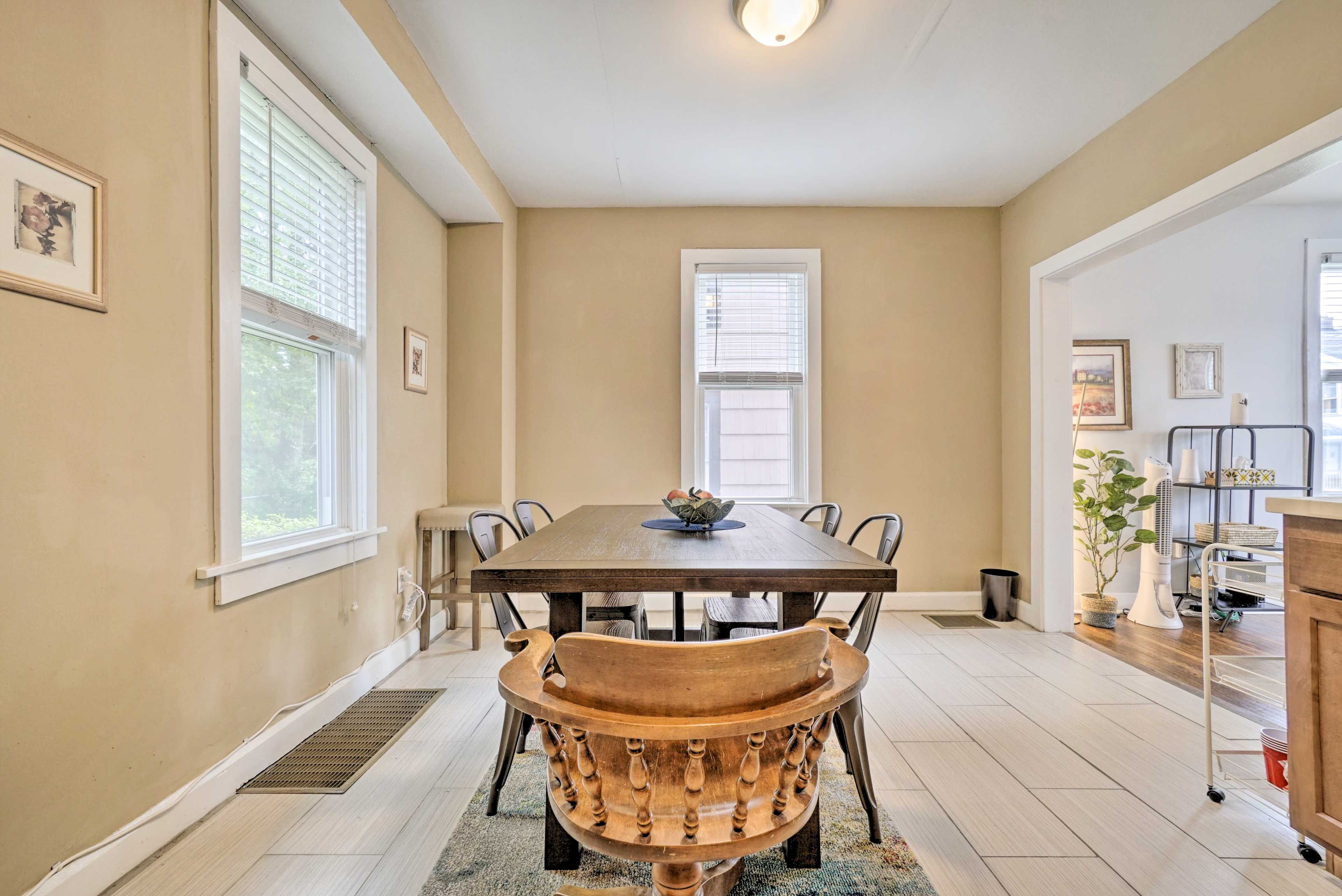 Dining Area | Dishware/Flatware