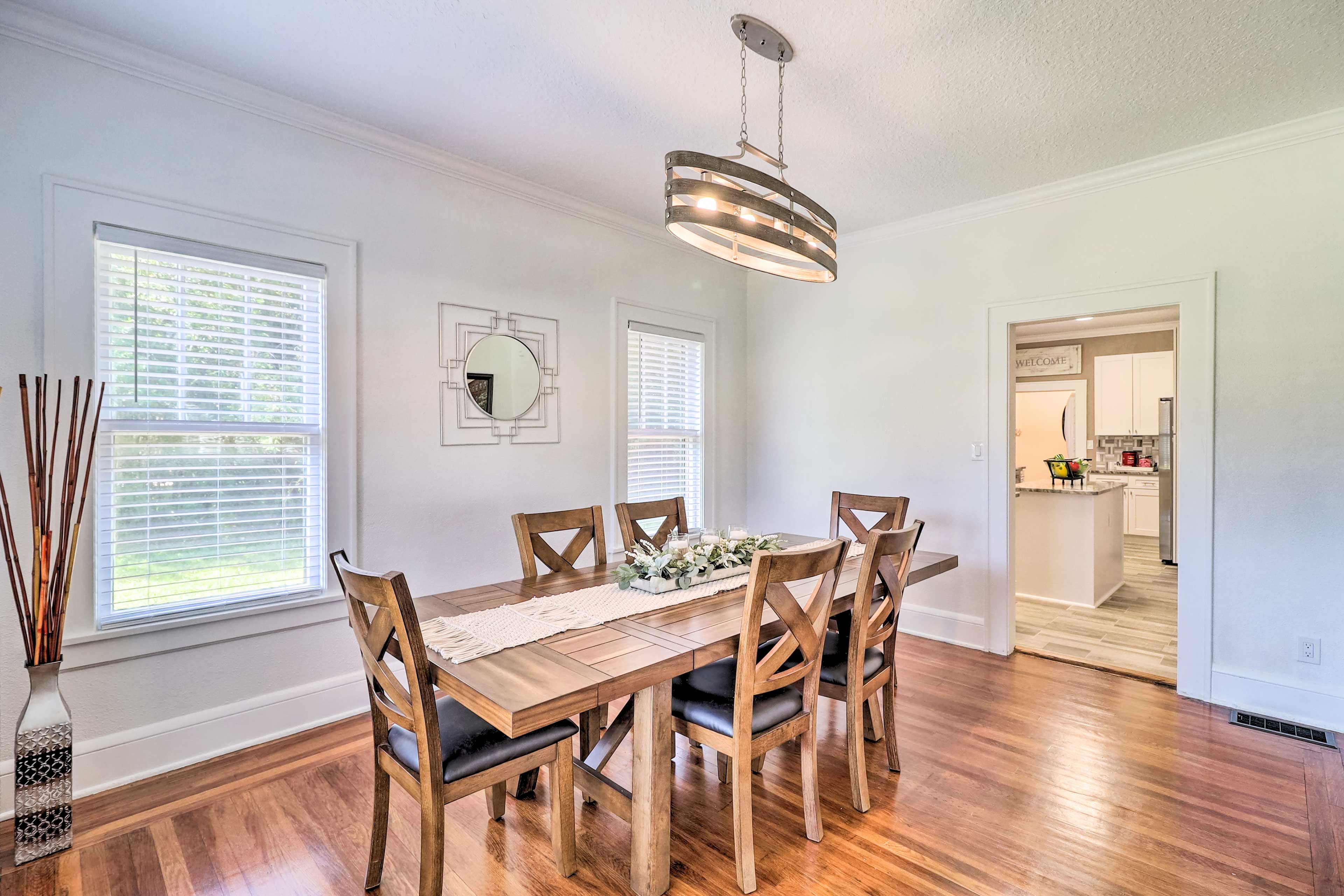 Dining Area | Dishware & Flatware
