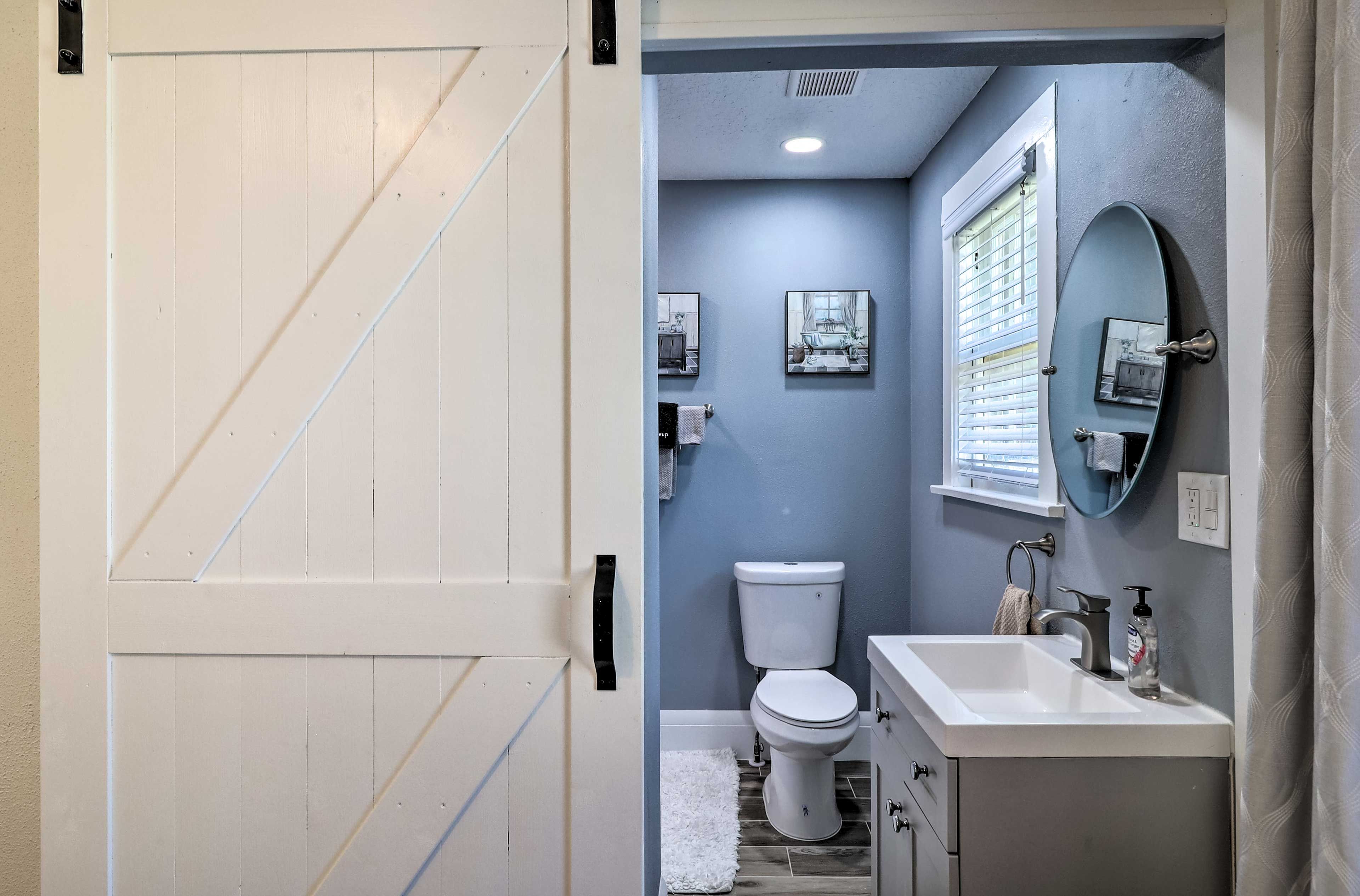 En-Suite Bathroom | Complimentary Toiletries
