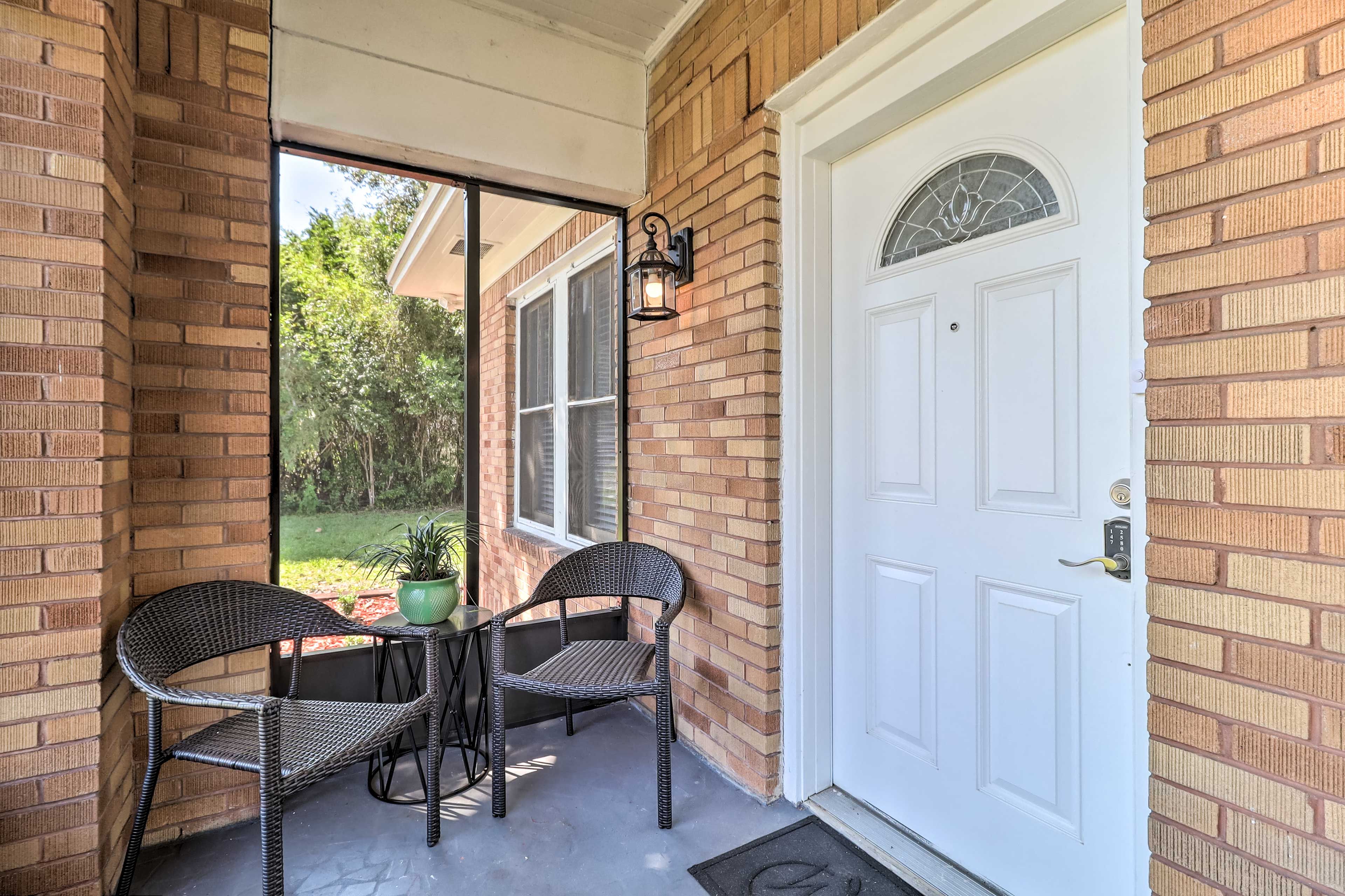 Screened-In Porch